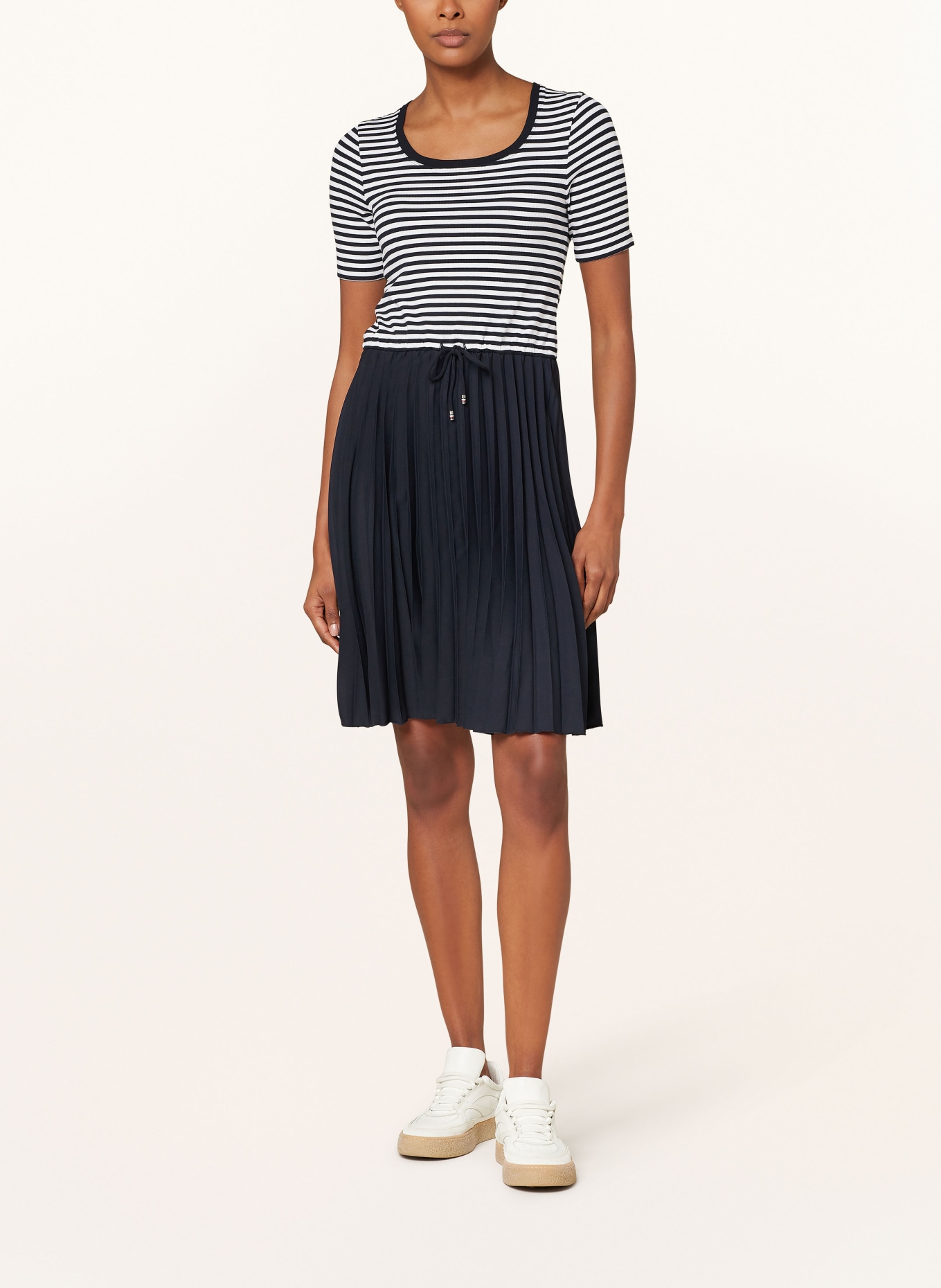 TOMMY HILFIGER Pleated dress in mixed materials, Color: DARK BLUE/ WHITE (Image 2)