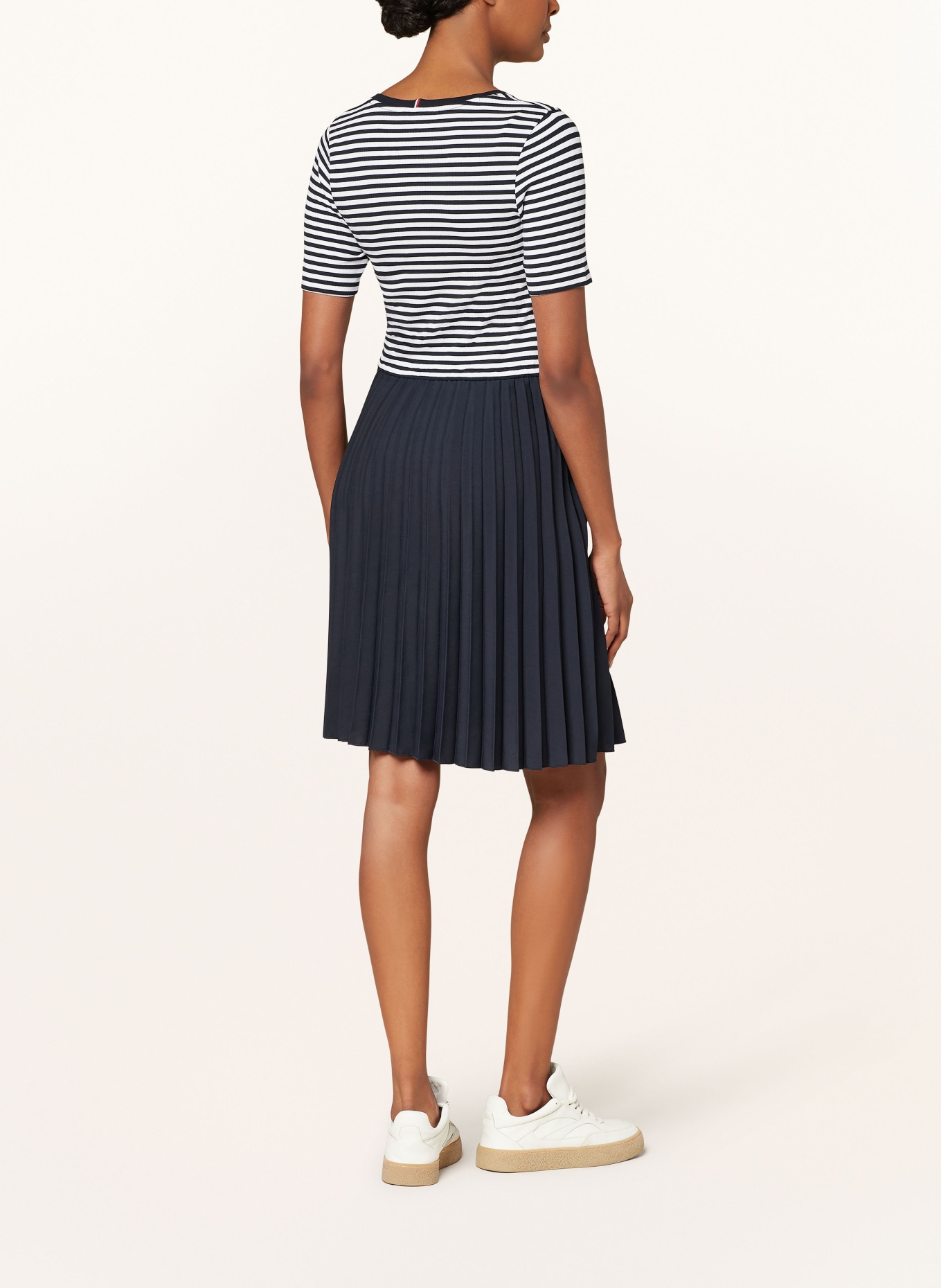 TOMMY HILFIGER Pleated dress in mixed materials, Color: DARK BLUE/ WHITE (Image 3)