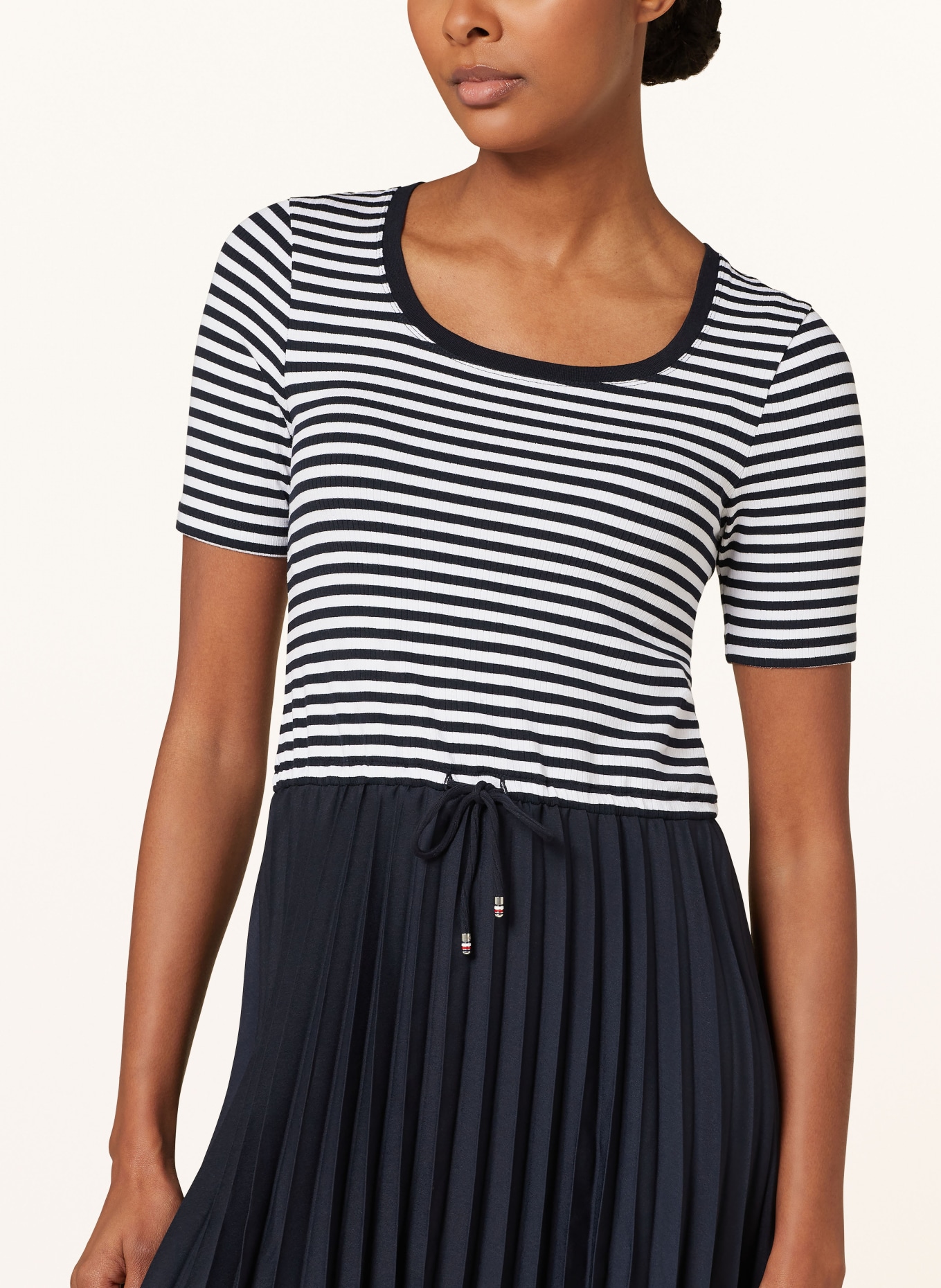 TOMMY HILFIGER Pleated dress in mixed materials, Color: DARK BLUE/ WHITE (Image 4)