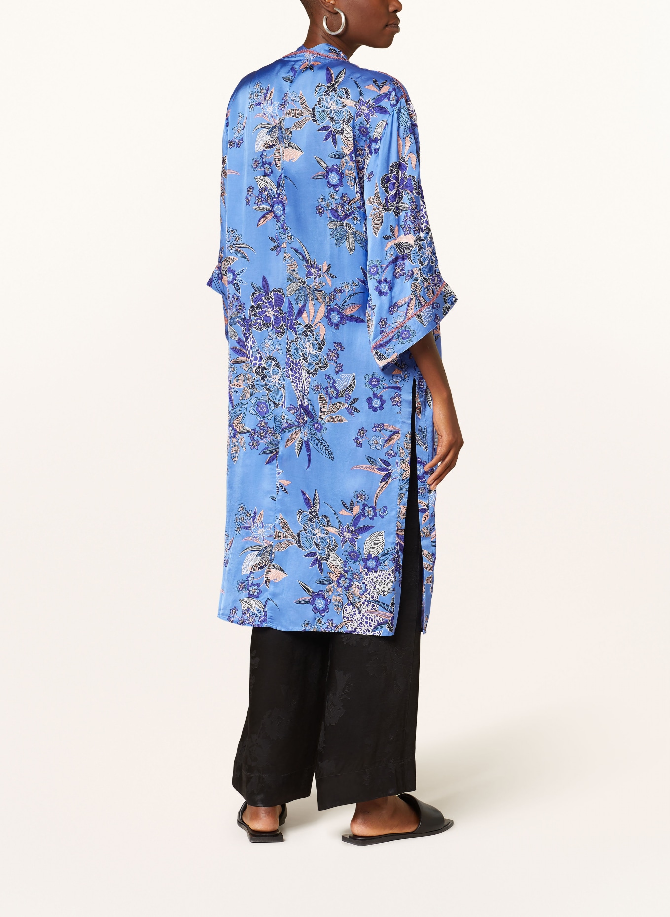 Poupette St Barth Damen-Kimono ERICA aus Satin, Farbe: BLAU/ WEISS/ LILA (Bild 3)