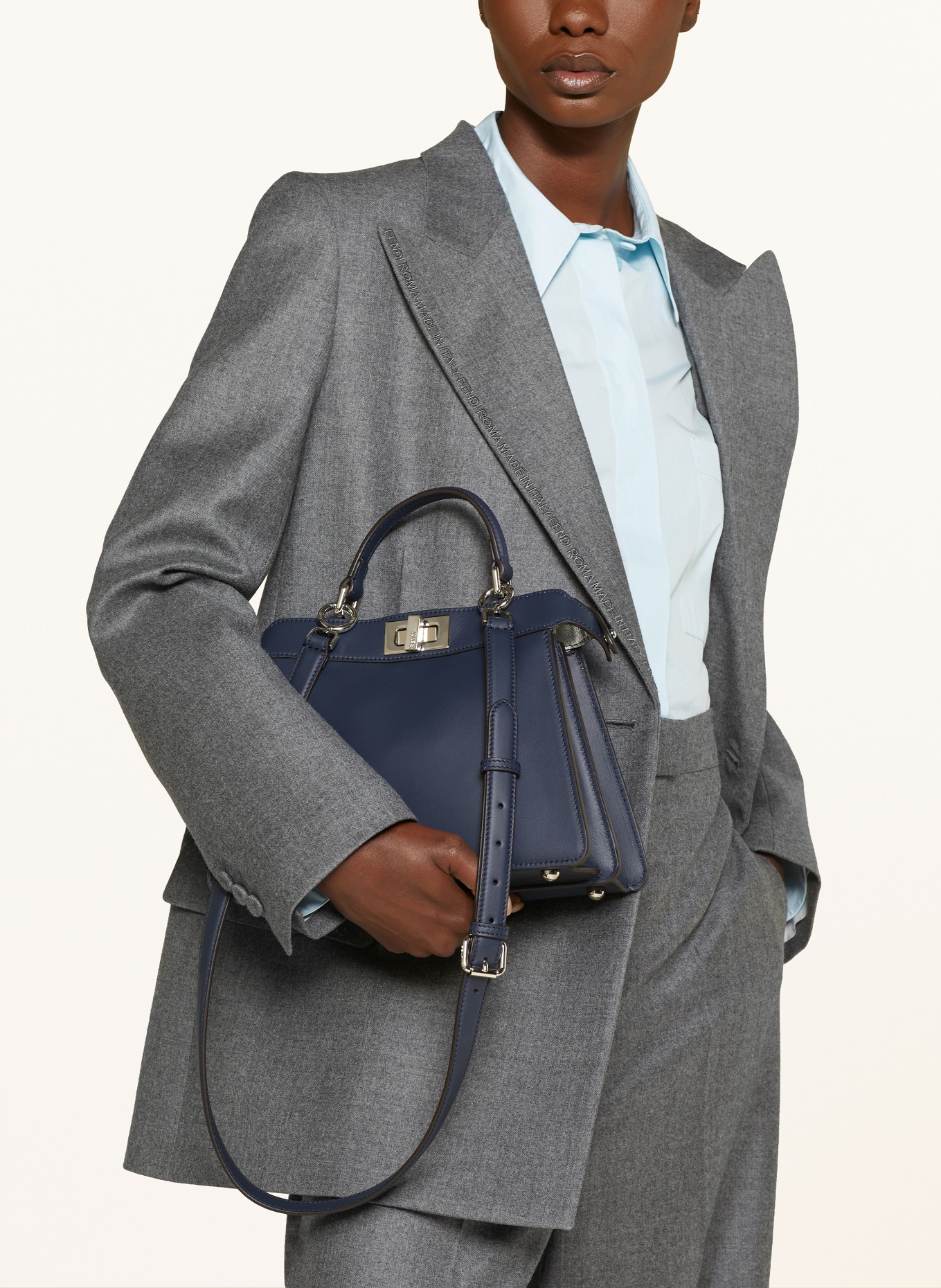 FENDI Handbag PEEKABOO ISEEU MEDIUM, Color: DARK BLUE (Image 4)