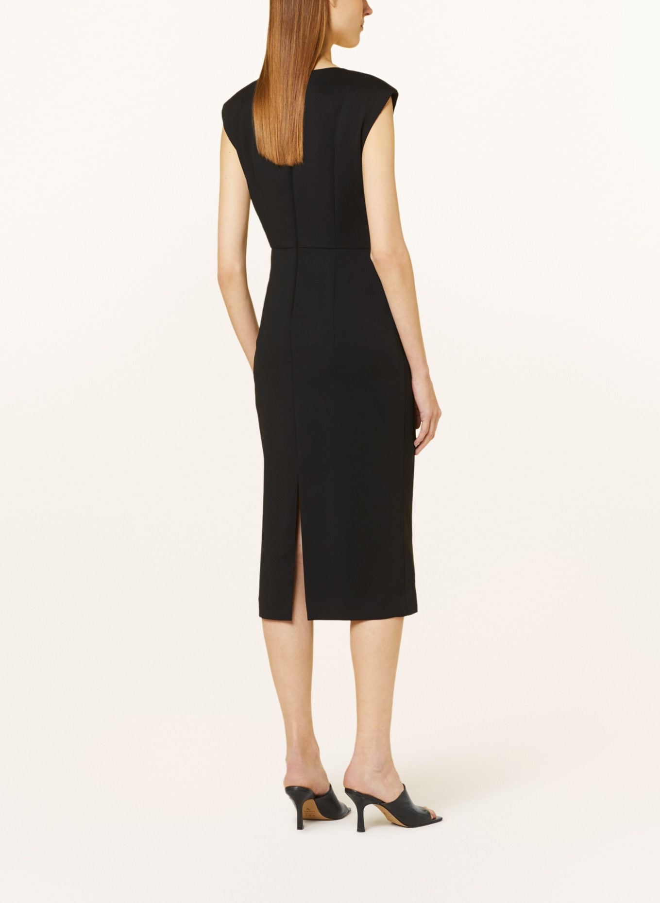 MARC CAIN Sukienka etui z wolantami, Kolor: 900 BLACK (Obrazek 3)