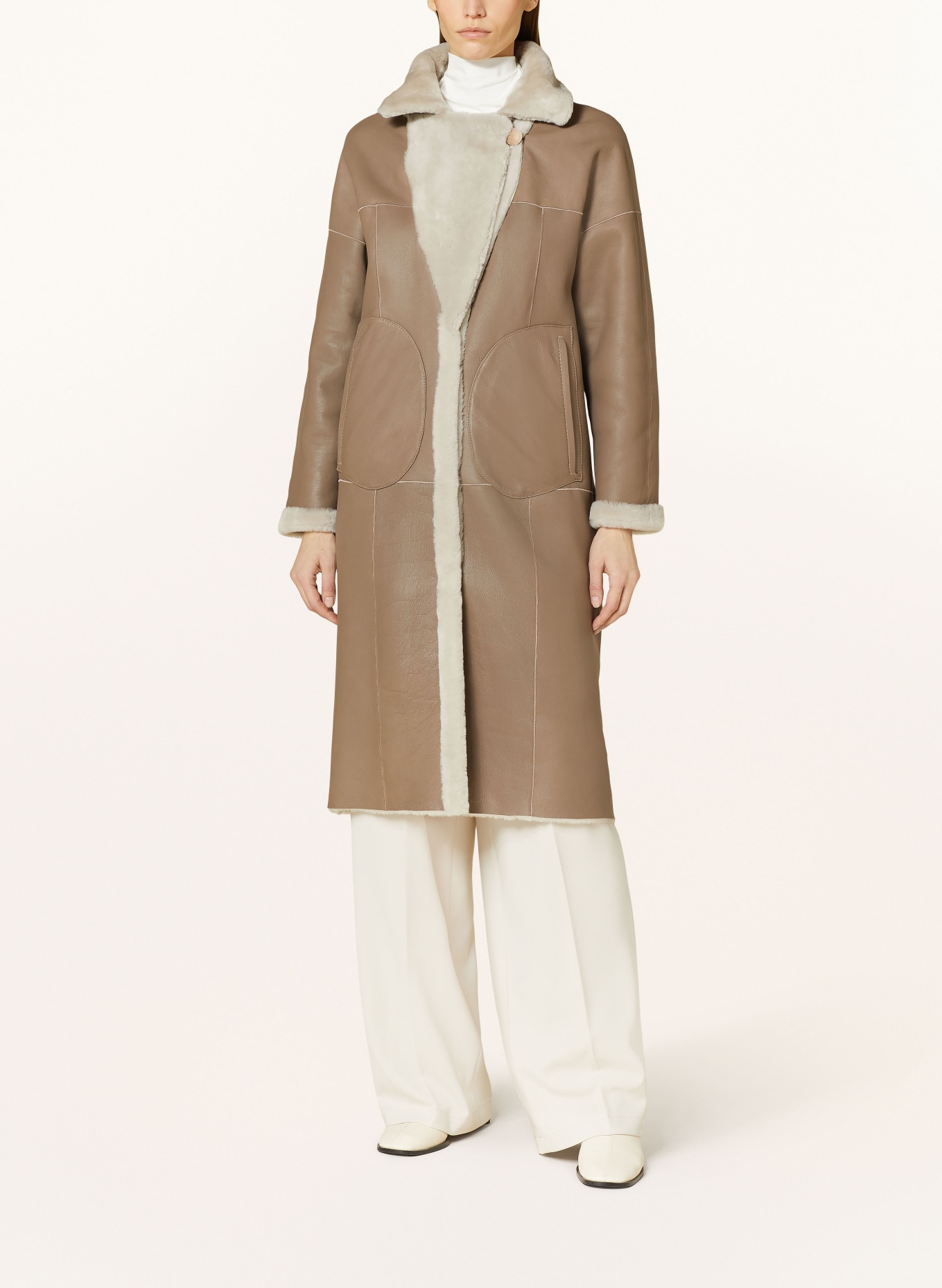 MRS & HUGS Reversible lambskin coat, Color: TAUPE (Image 3)