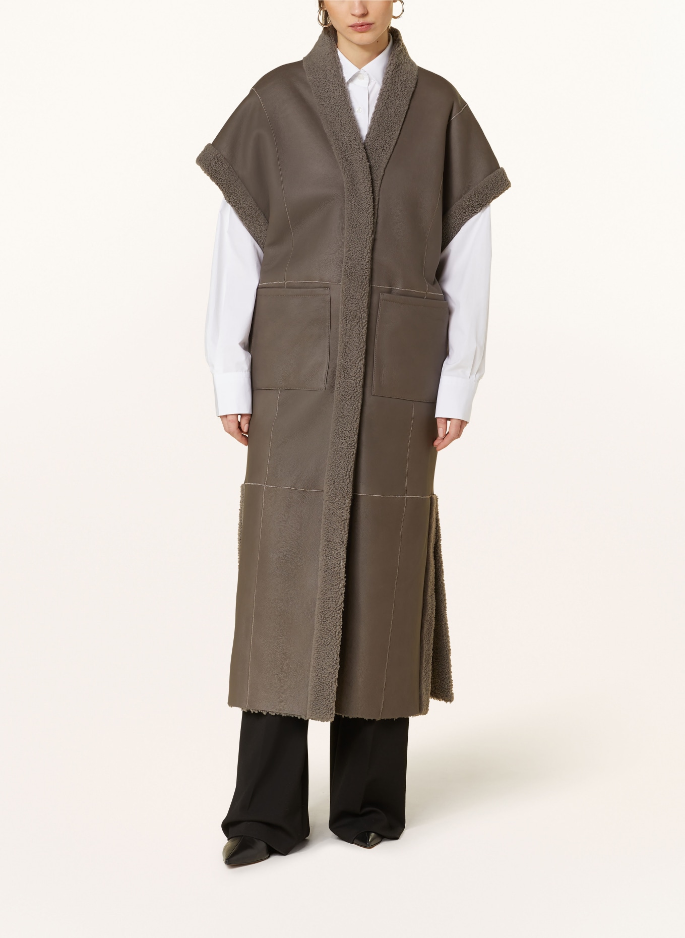 MRS & HUGS Oboustranný kabát z jehněčí kožešiny, Barva: ŠEDÁ (Obrázek 2)