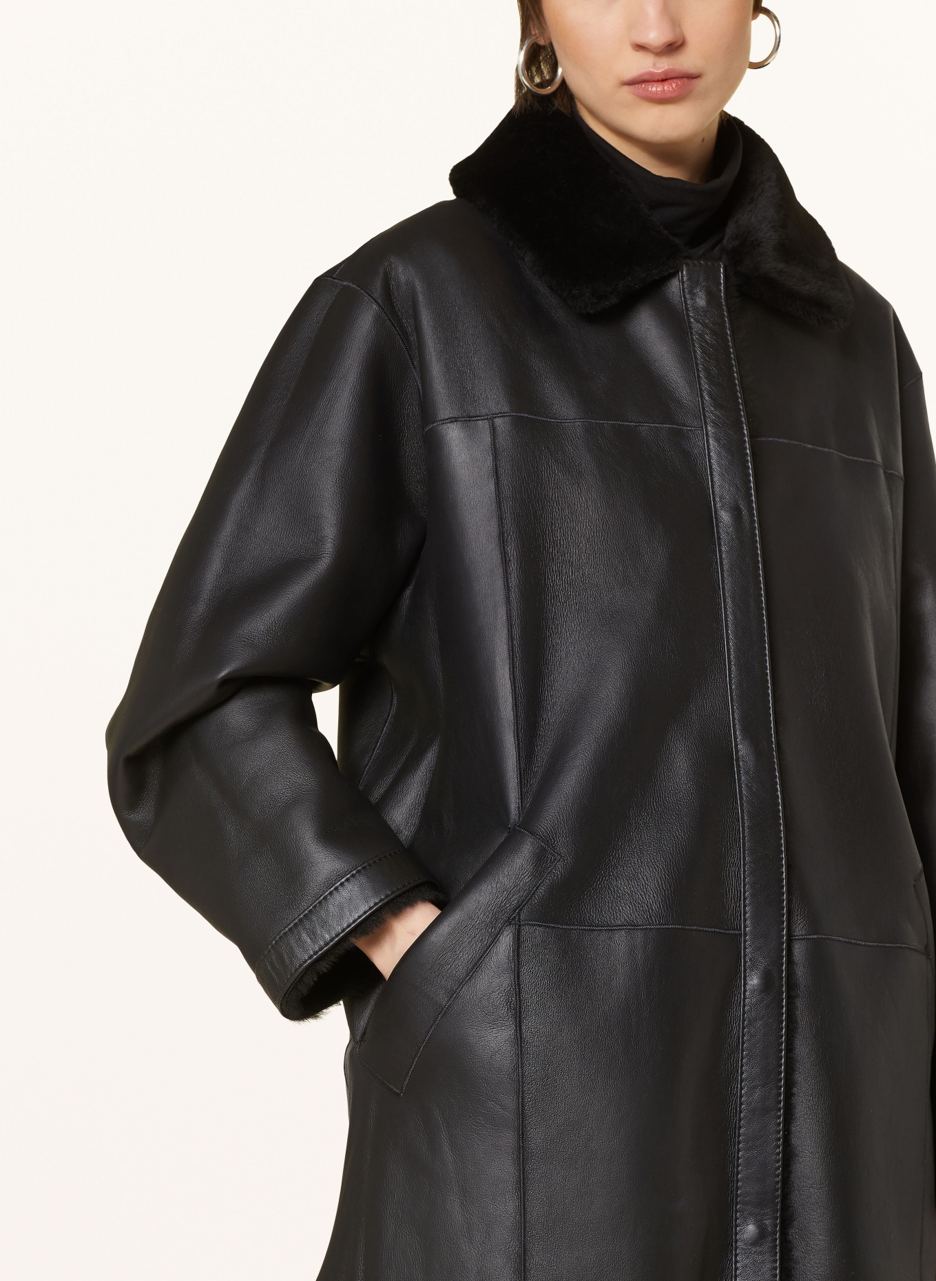 MRS & HUGS Reversible lambskin coat, Color: BLACK (Image 6)