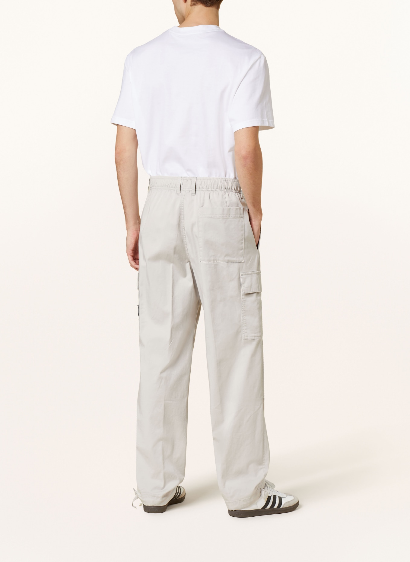 Calvin Klein Jeans Cargo kalhoty Regular Fit, Barva: SVĚTLE ŠEDÁ (Obrázek 3)
