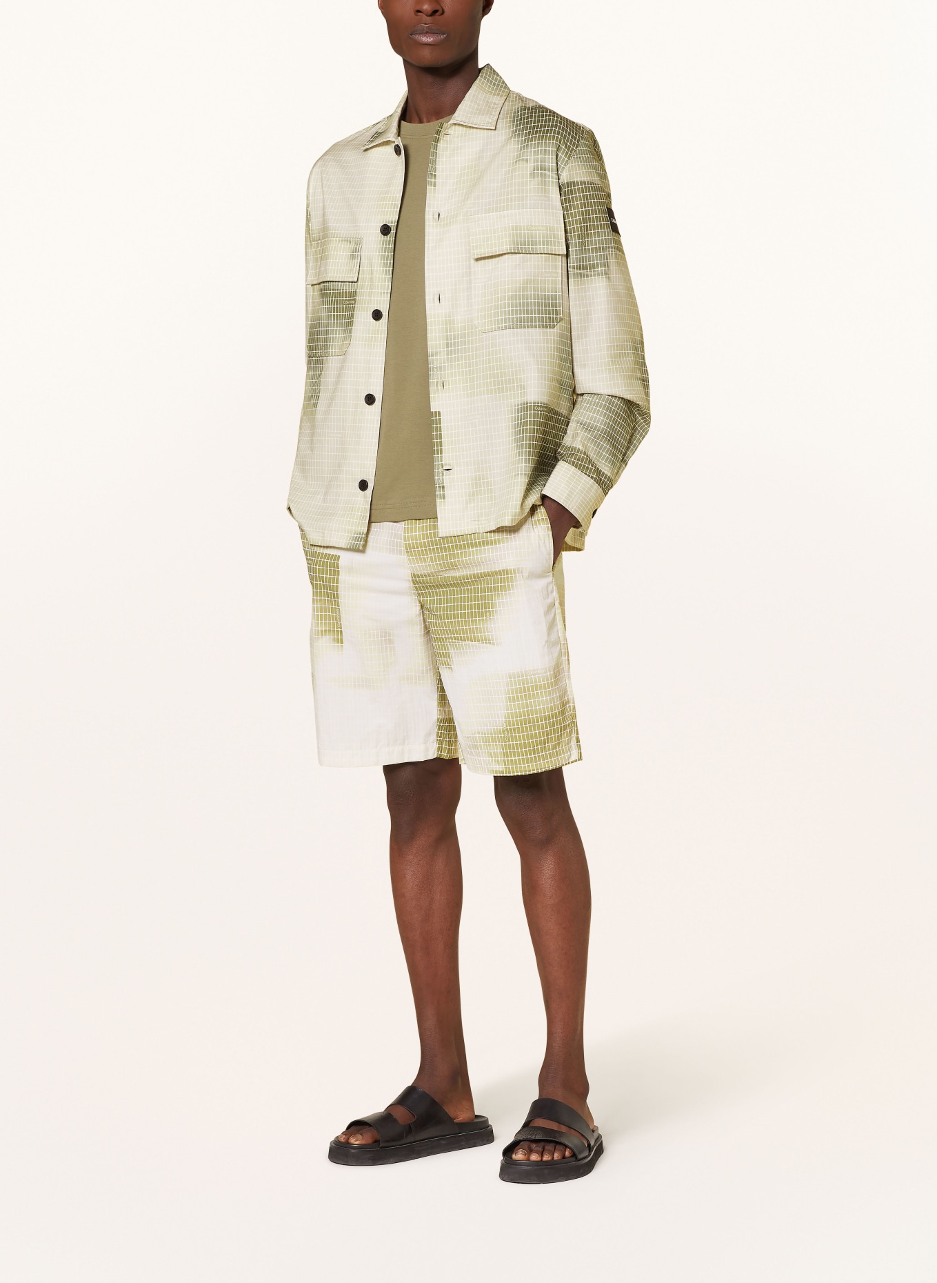 Calvin Klein Shorts Relaxed Straight Fit, Farbe: HELLBRAUN/ OLIV/ KHAKI (Bild 2)