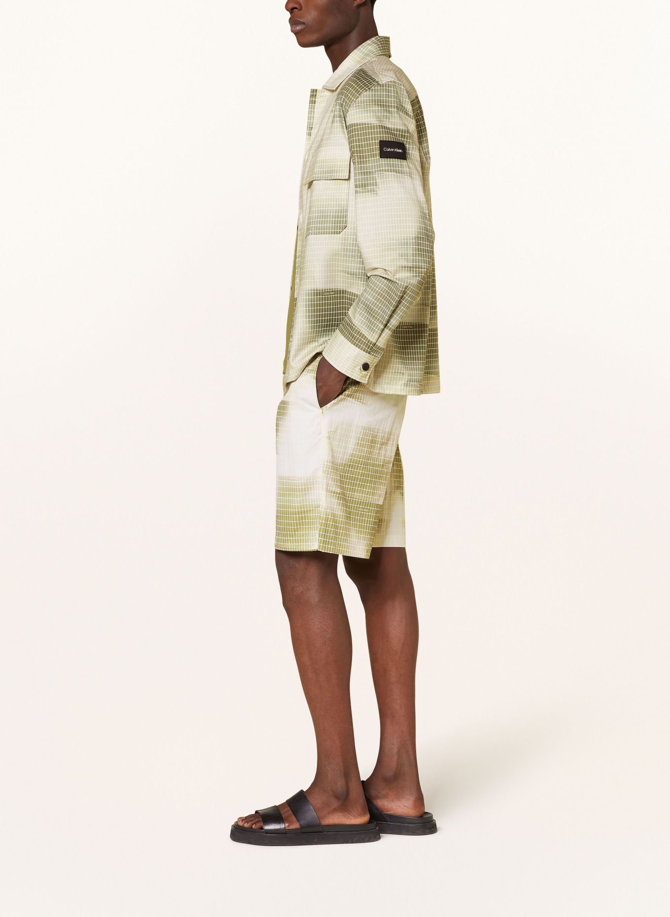 Calvin Klein Shorts Relaxed Straight Fit, Farbe: HELLBRAUN/ OLIV/ KHAKI (Bild 4)