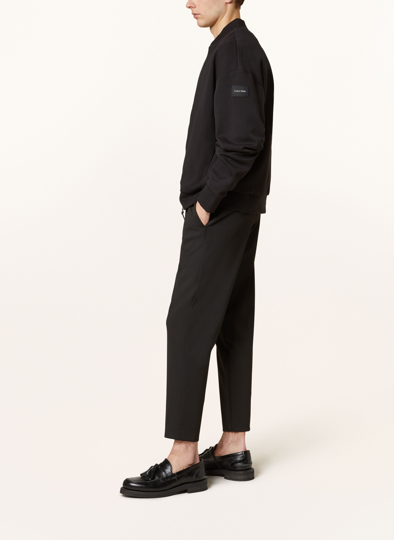 Calvin Klein Spodnie w dresowym stylu tapered fit, Kolor: CZARNY (Obrazek 4)
