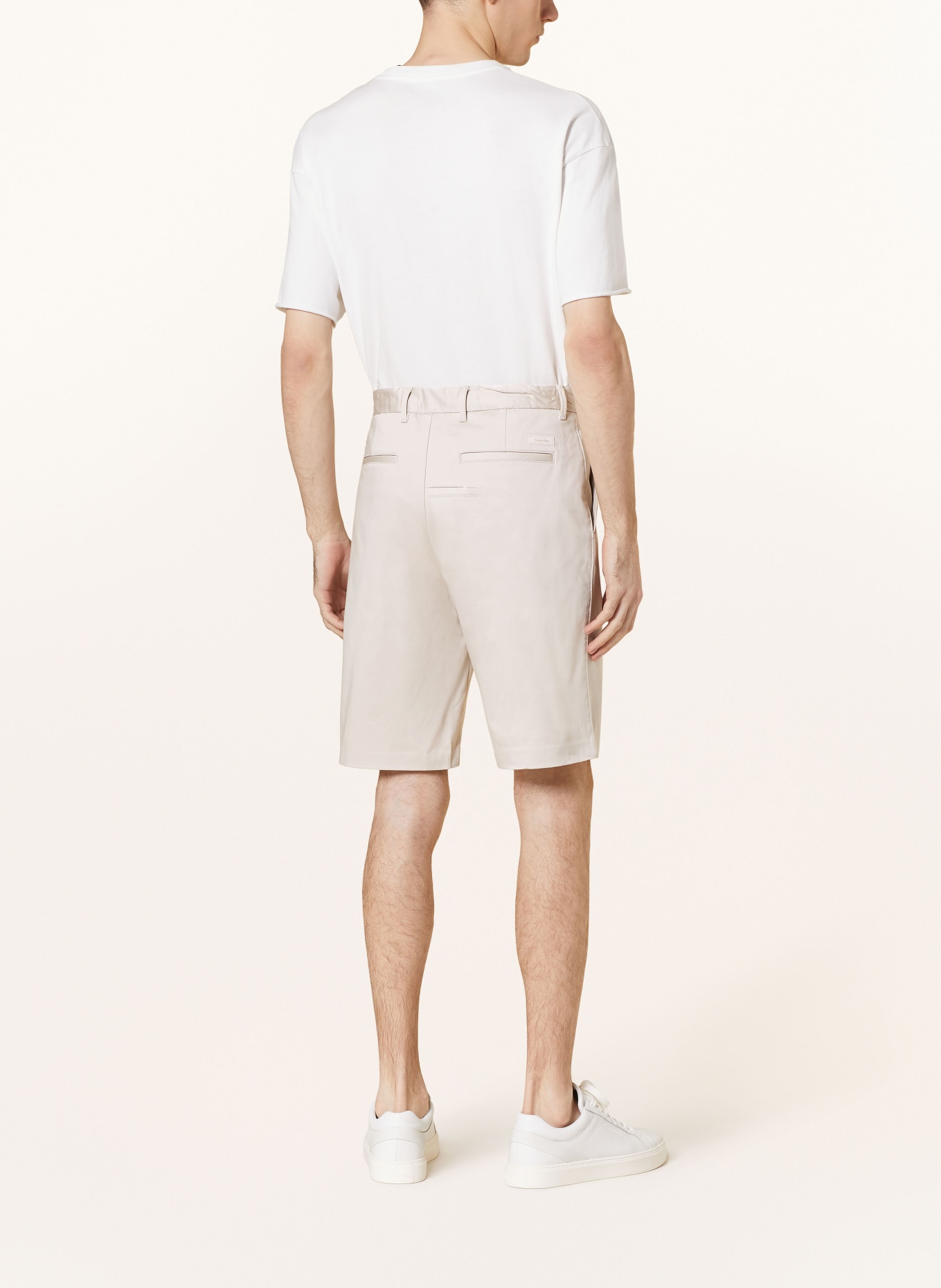 Calvin Klein Shorts SATEEN Regular Straight Fit, Farbe: CREME (Bild 3)