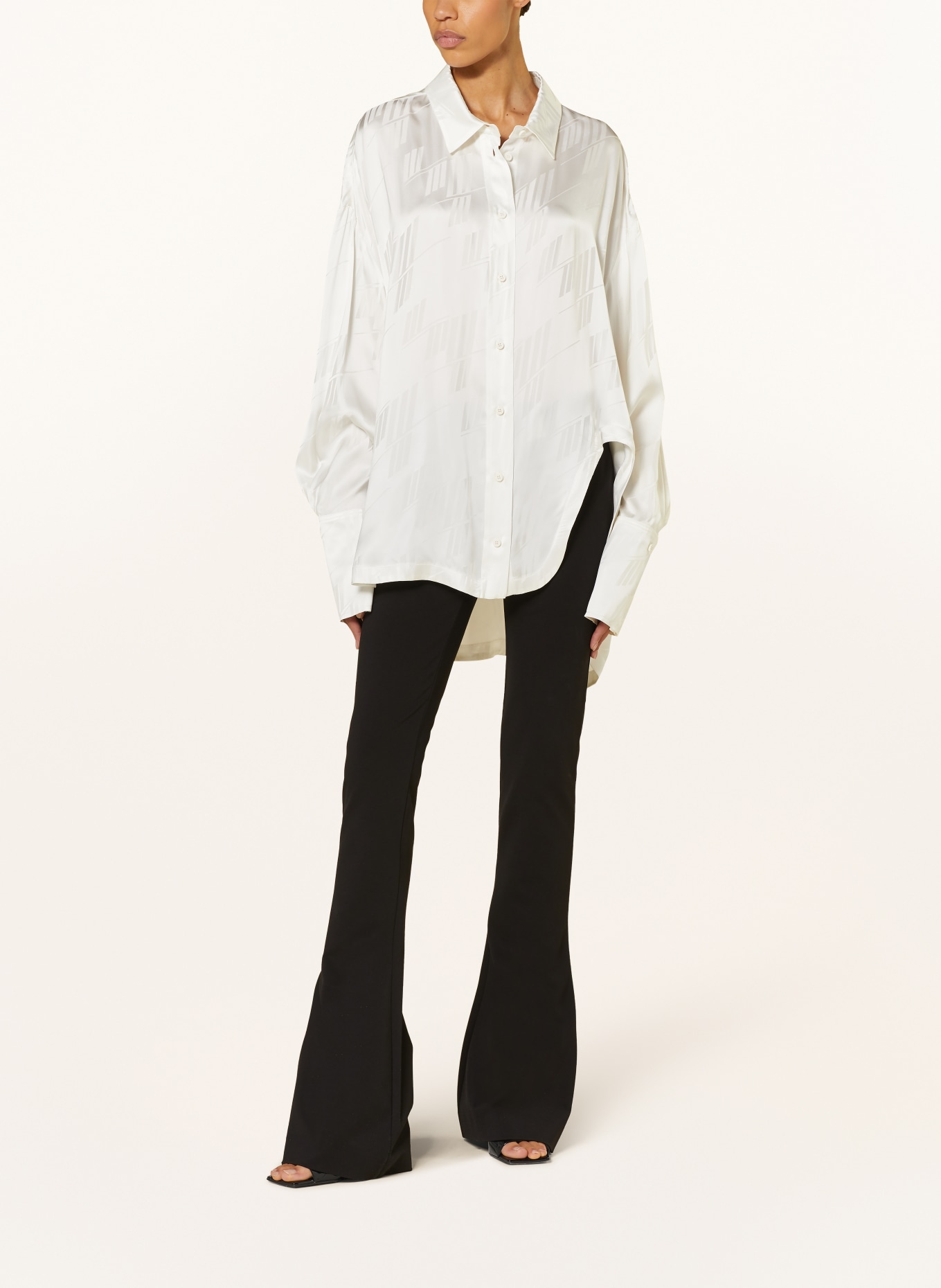THE ATTICO Oversized shirt blouse DIANA made of satin, Color: CREAM (Image 2)