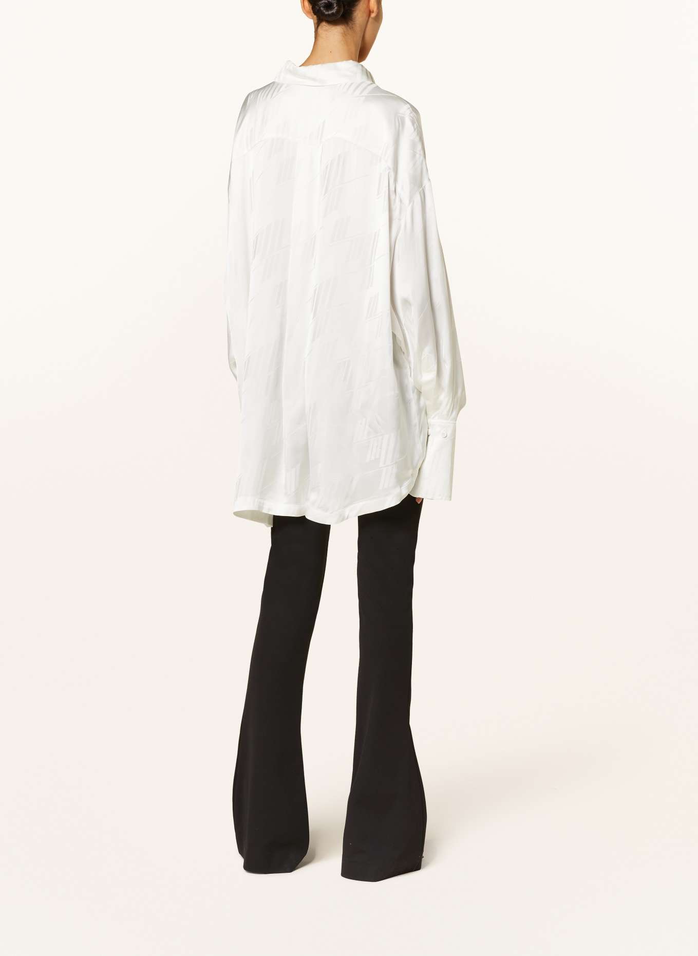 THE ATTICO Oversized shirt blouse DIANA made of satin, Color: CREAM (Image 3)