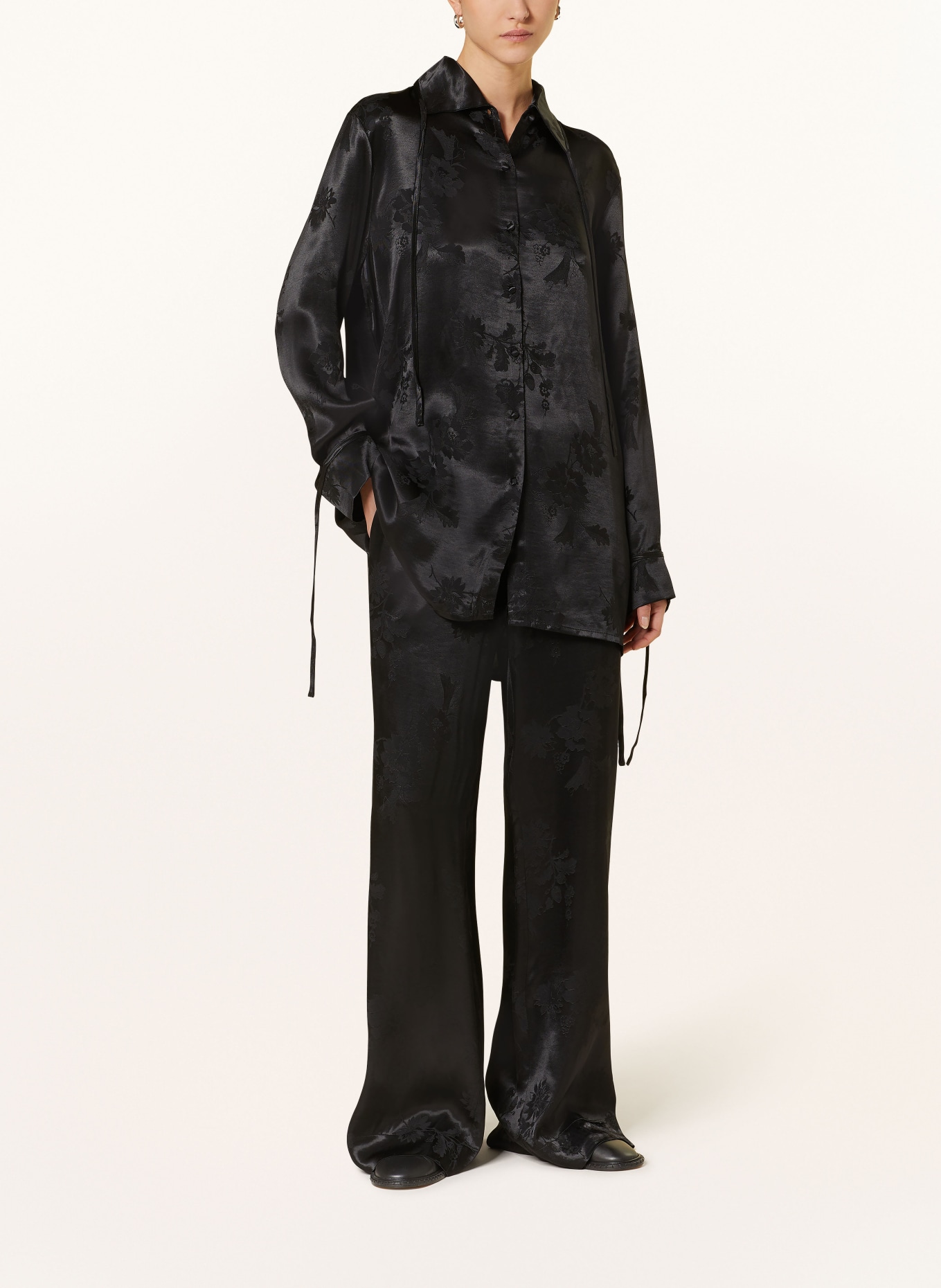 HOLZWEILER Wide leg trousers POM made of satin, Color: BLACK (Image 2)