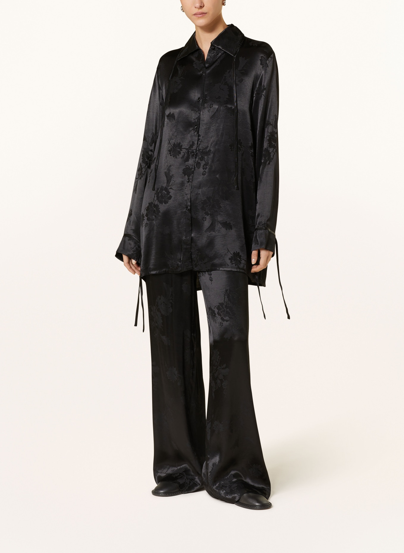 HOLZWEILER Shirt blouse POM made of satin, Color: BLACK (Image 2)
