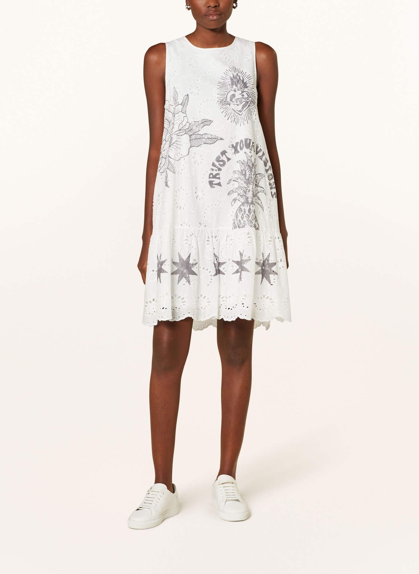 Grace Dress with broderie anglaise, Color: WHITE/ TAUPE (Image 2)