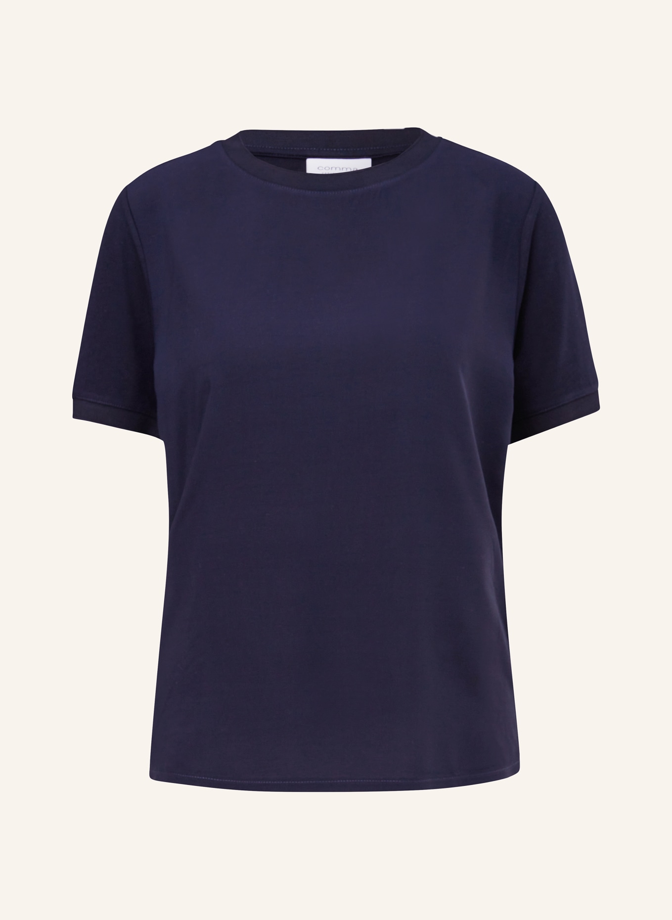 in T-shirt comma dark blue identity casual
