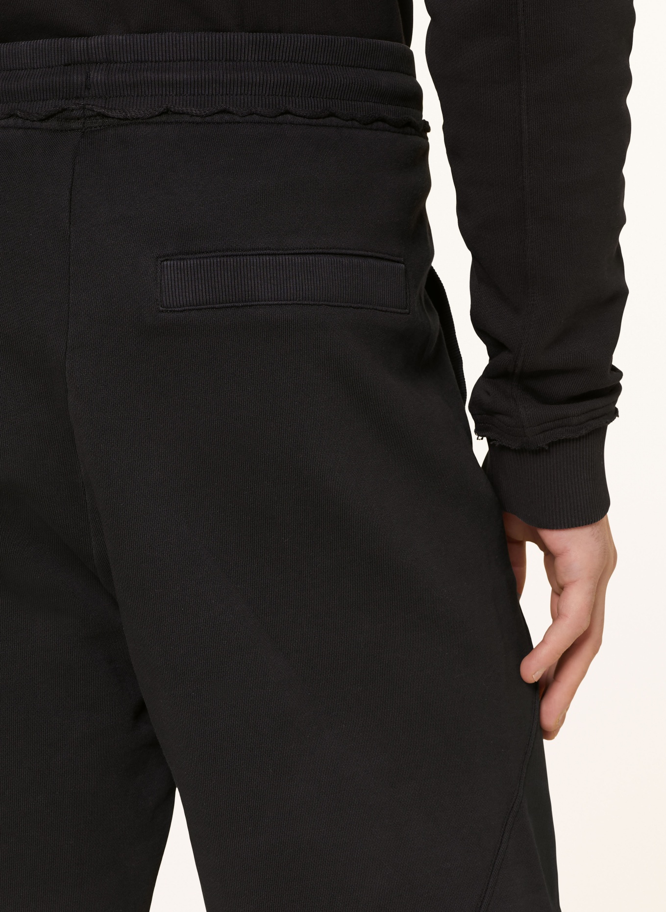 HUGO Sweat shorts DLAKE relaxed fit, Color: BLACK (Image 6)