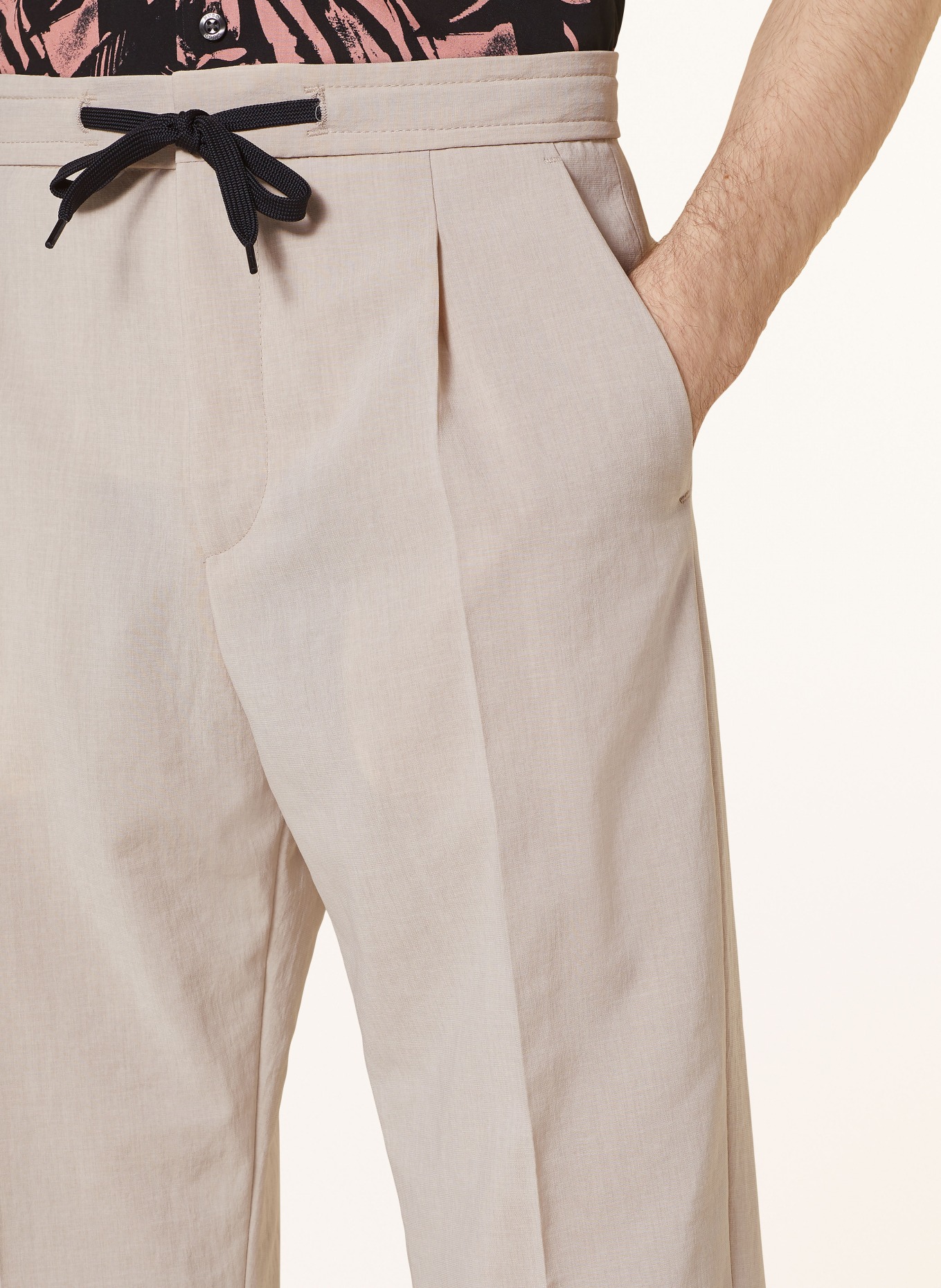 HUGO Spodnie garniturowe TEAGAN w stylu dresowym regular fit, Kolor: 261 MEDIUM BEIGE (Obrazek 6)
