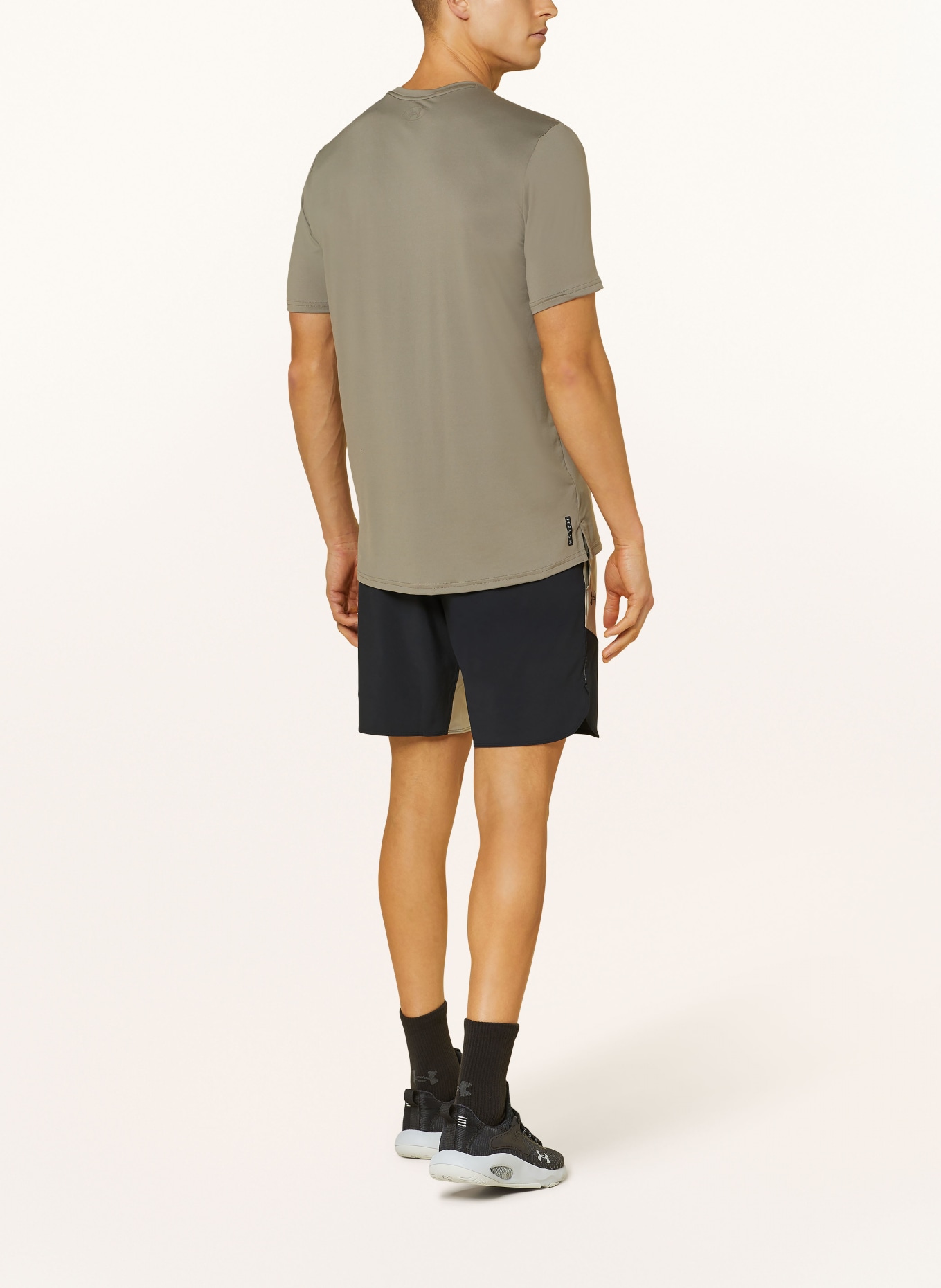 UNDER ARMOUR T-Shirt UA RUSH™ ENERGY, Color: TAUPE (Image 3)