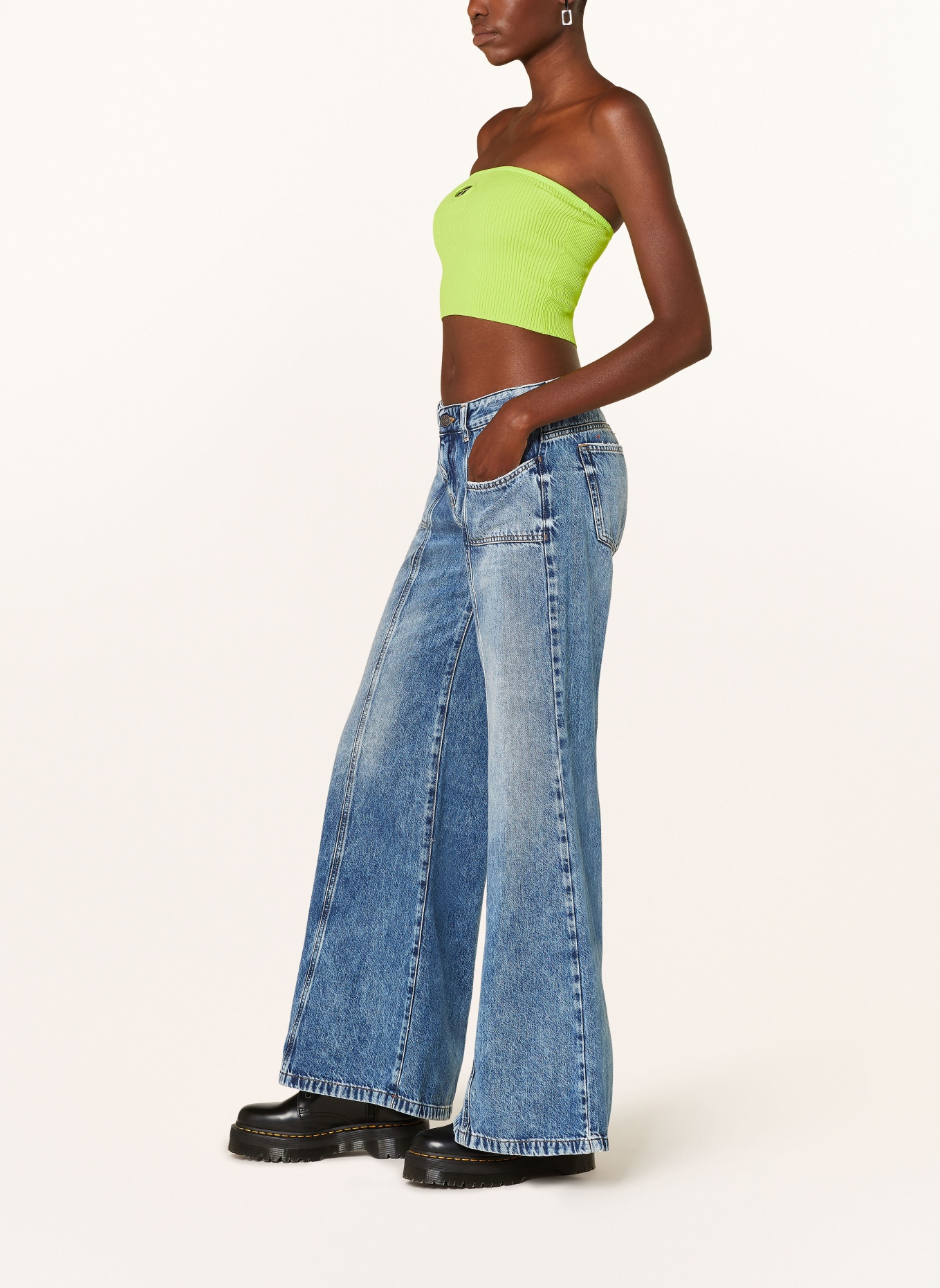 DIESEL Flared Jeans D-AKII, Farbe: 01 (Bild 4)
