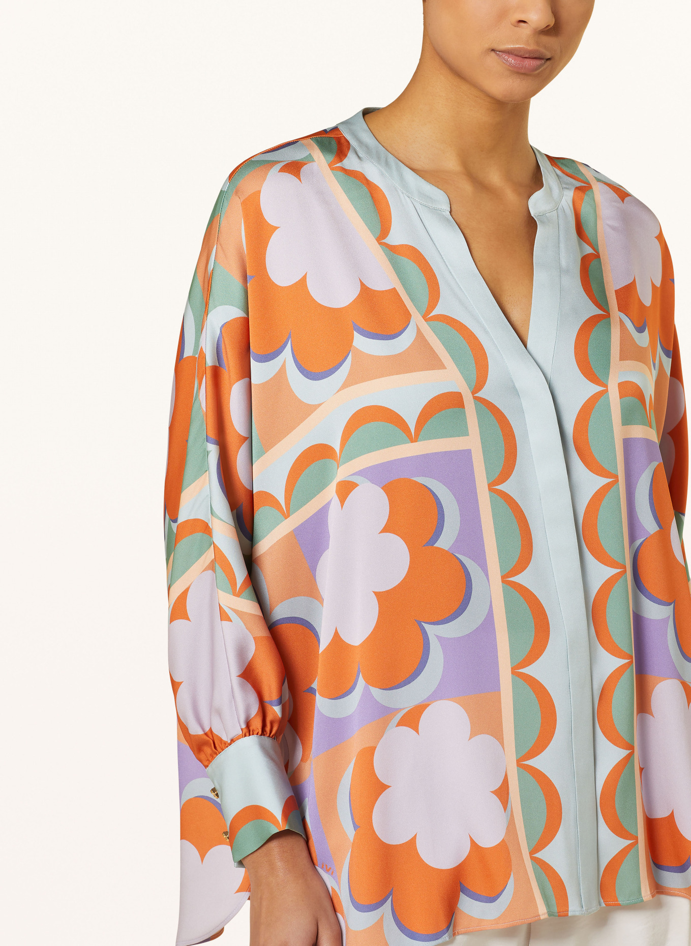 IVI collection Oversized silk blouse, Color: LIGHT BLUE/ ORANGE/ LIGHT PURPLE (Image 4)