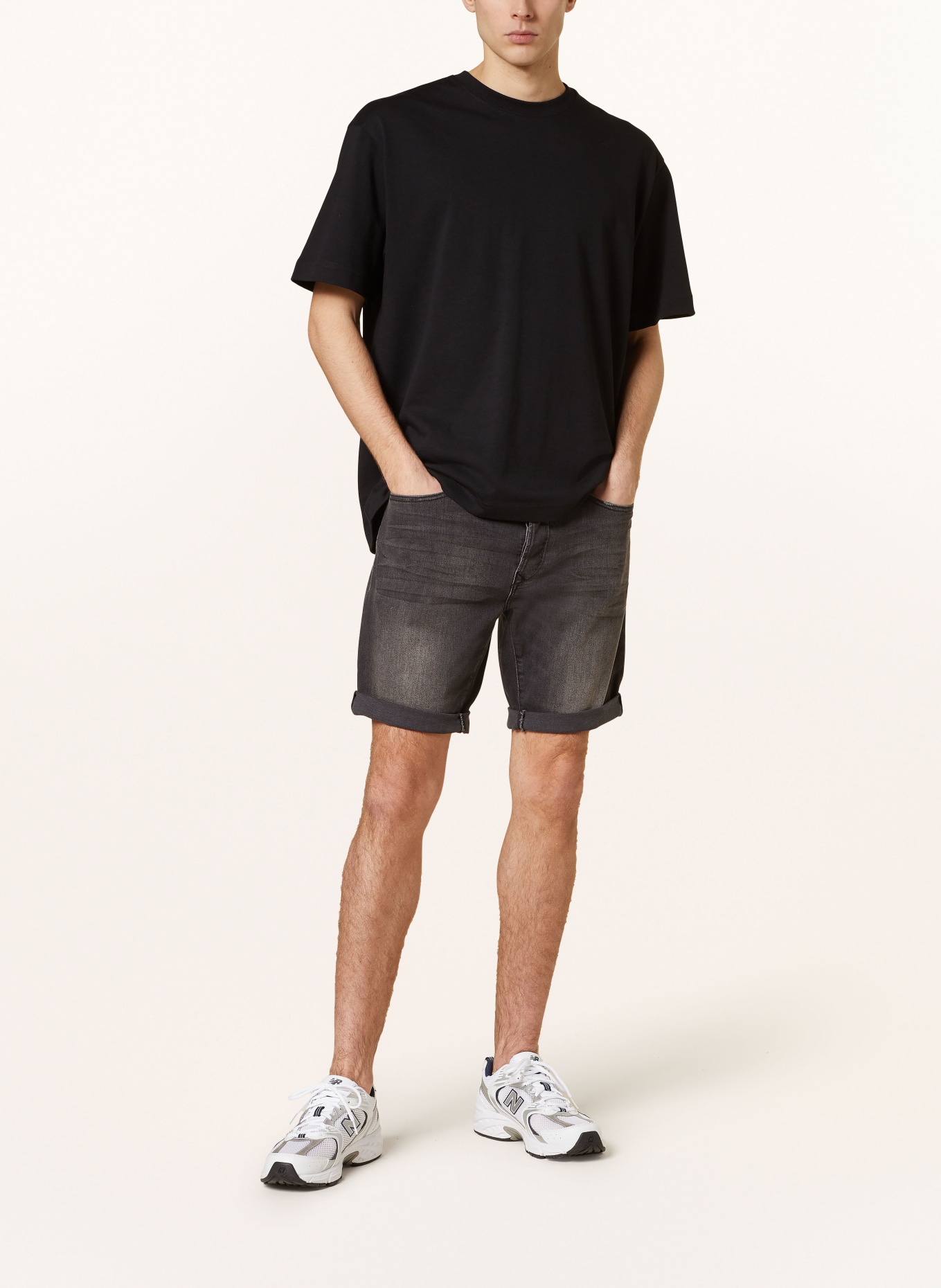 REPLAY Denim shorts tapered fit, Color: DARK GRAY (Image 2)