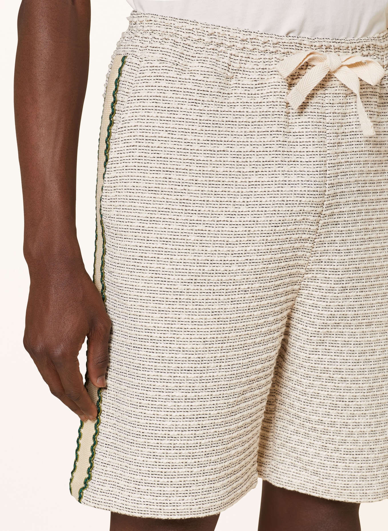 DRÔLE DE MONSIEUR Tweed-Shorts mit Galonstreifen, Farbe: BEIGE (Bild 5)