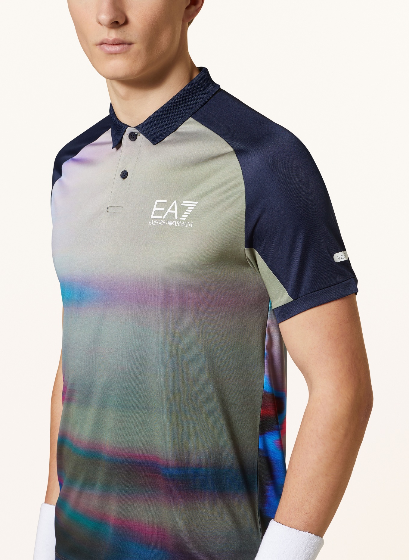 EA7 EMPORIO ARMANI Funktions-Poloshirt PJUHZ, Farbe: BLAU/ KHAKI/ LILA (Bild 4)