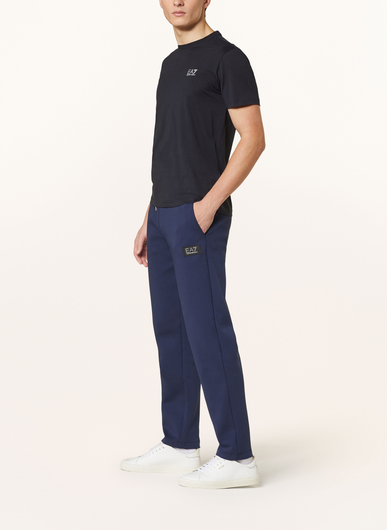 EA7 EMPORIO ARMANI Pants in jogger style, Color: DARK BLUE (Image 4)