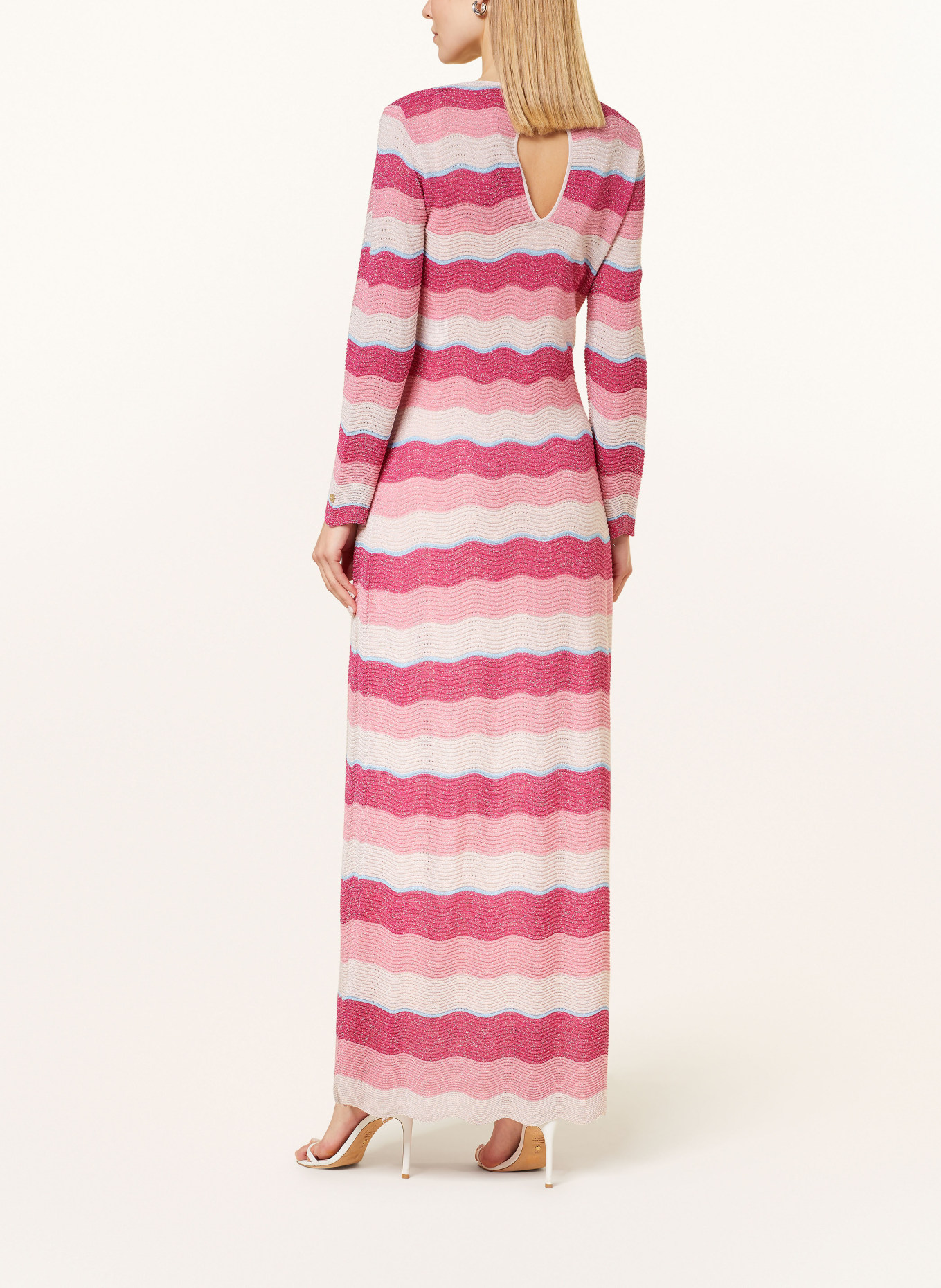 MARC CAIN Dzianinowa sukienka z błyszczącą przędzą, Kolor: 267 deep fuchsia (Obrazek 3)
