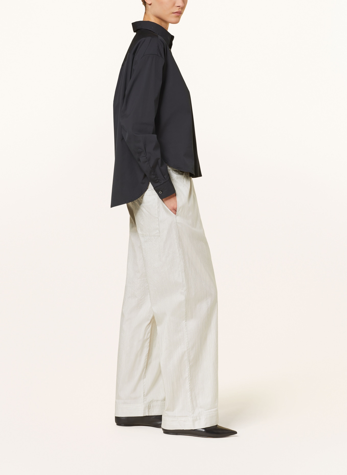 COS Wide leg trousers made of silk, Color: GRAY/ LIGHT GRAY (Image 4)