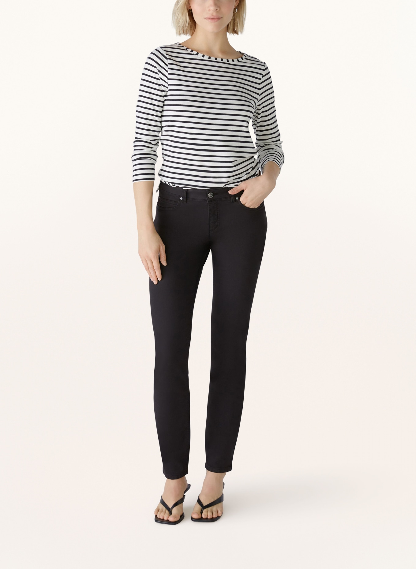 oui Longsleeve: SCHWARZ / WEISS