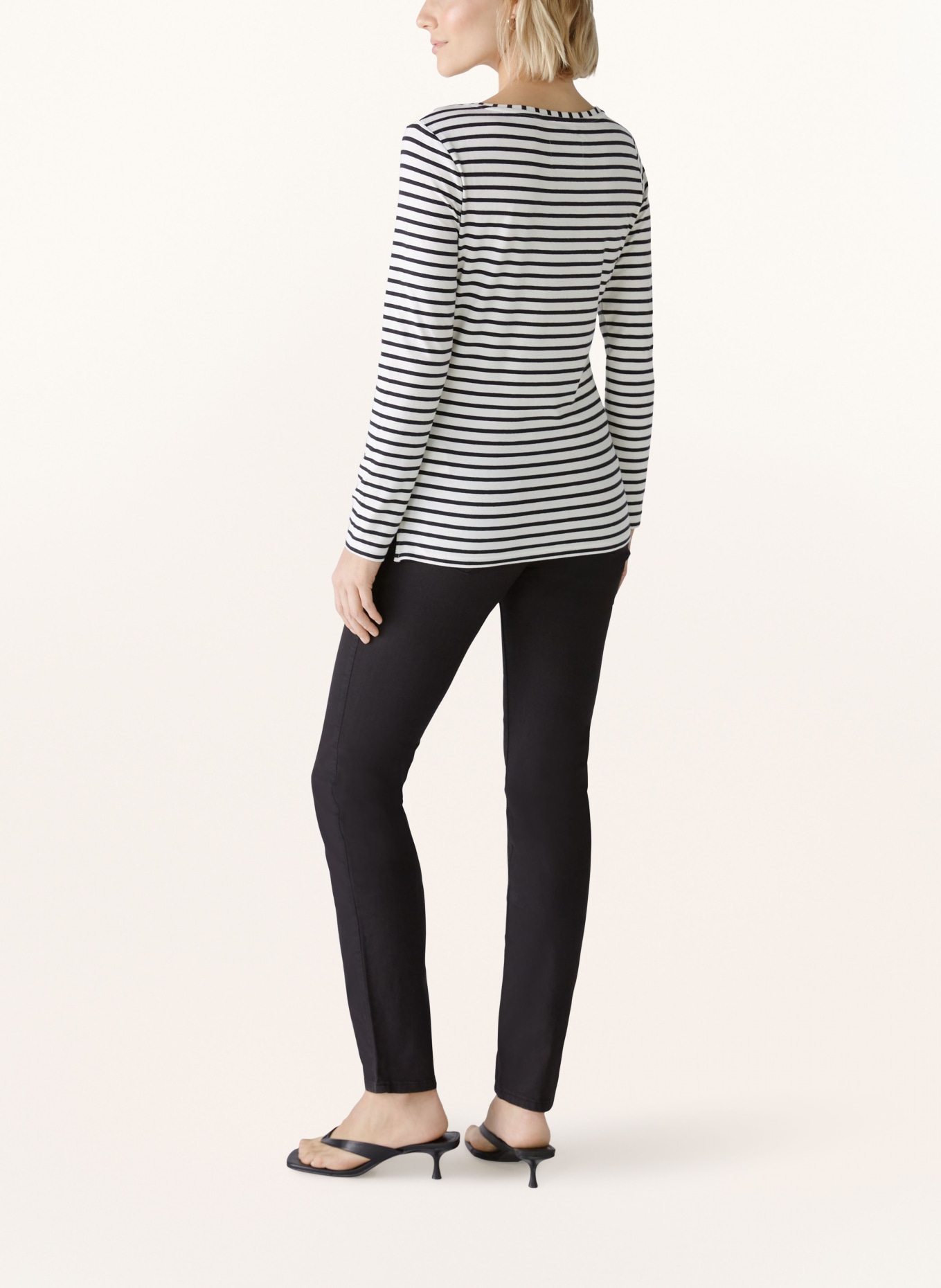 oui Longsleeve: SCHWARZ / WEISS