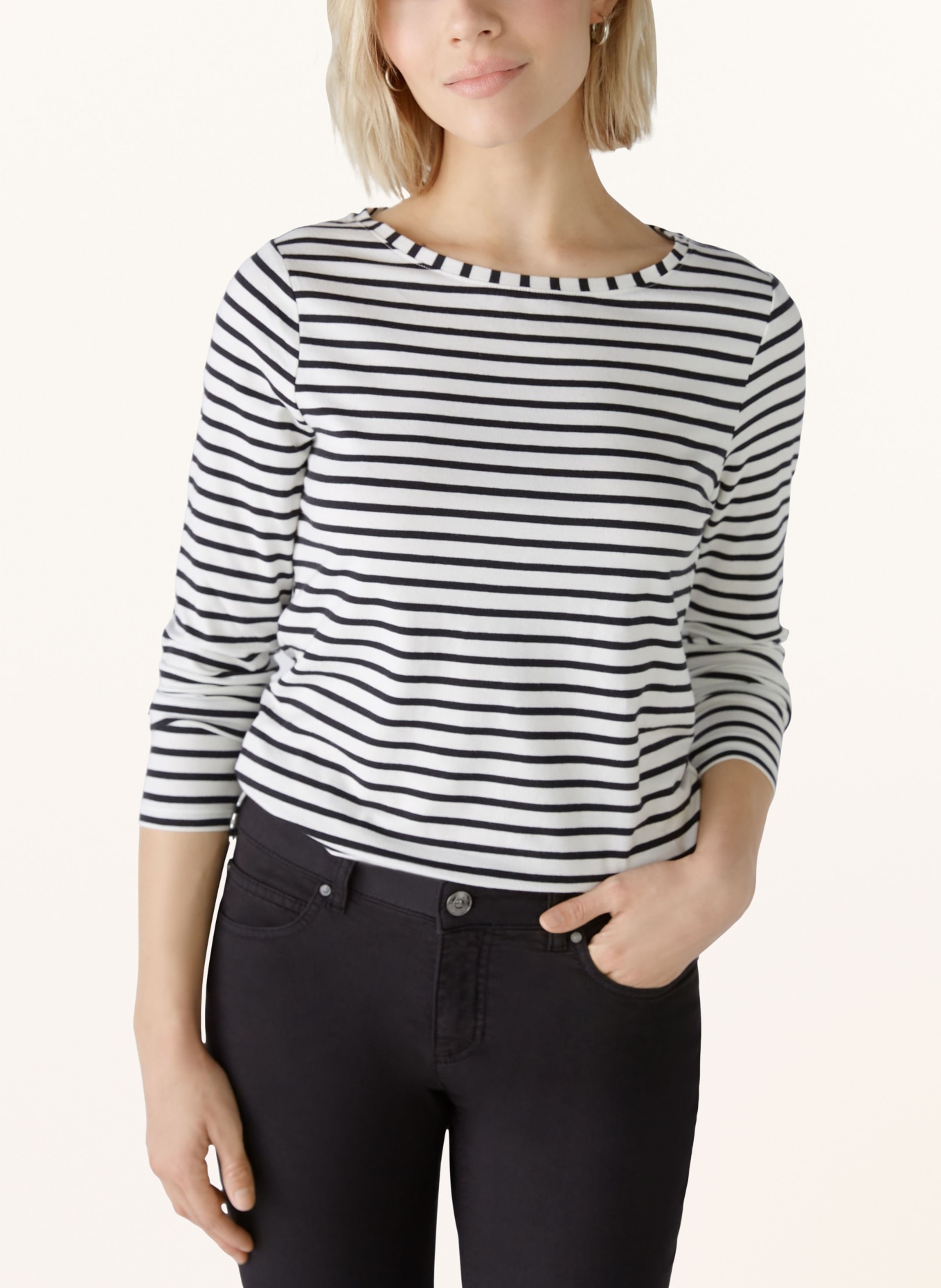 oui Longsleeve: SCHWARZ / WEISS