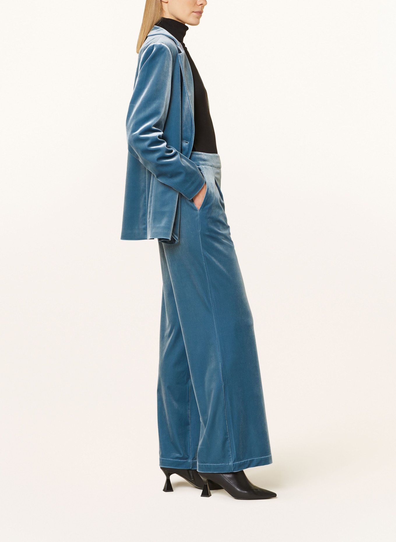 HERZEN'S ANGELEGENHEIT Velvet pants, Color: LIGHT BLUE (Image 4)