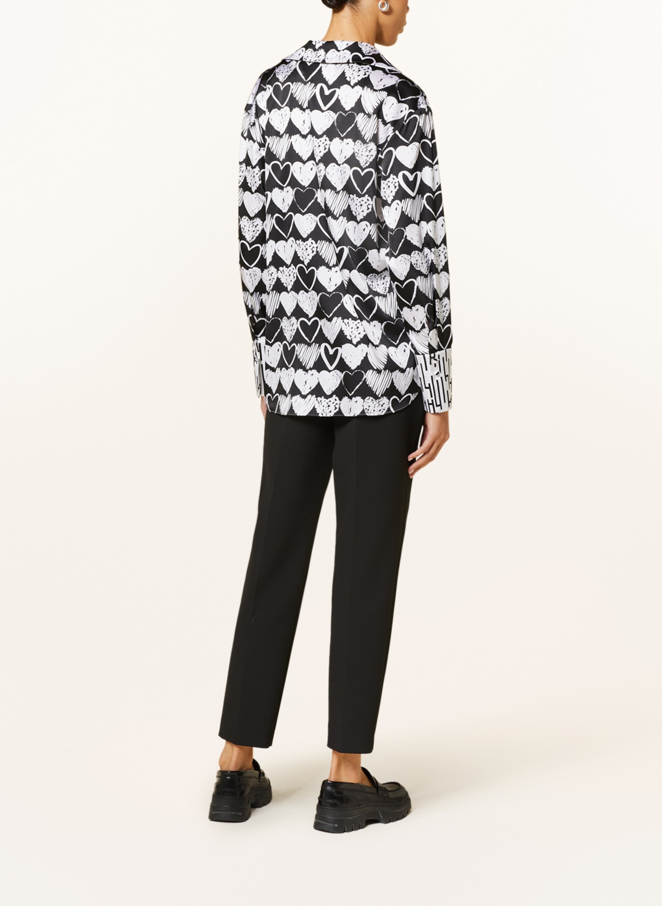 HERZEN'S ANGELEGENHEIT Shirt blouse in silk with detachable bow, Color: BLACK/ WHITE (Image 3)