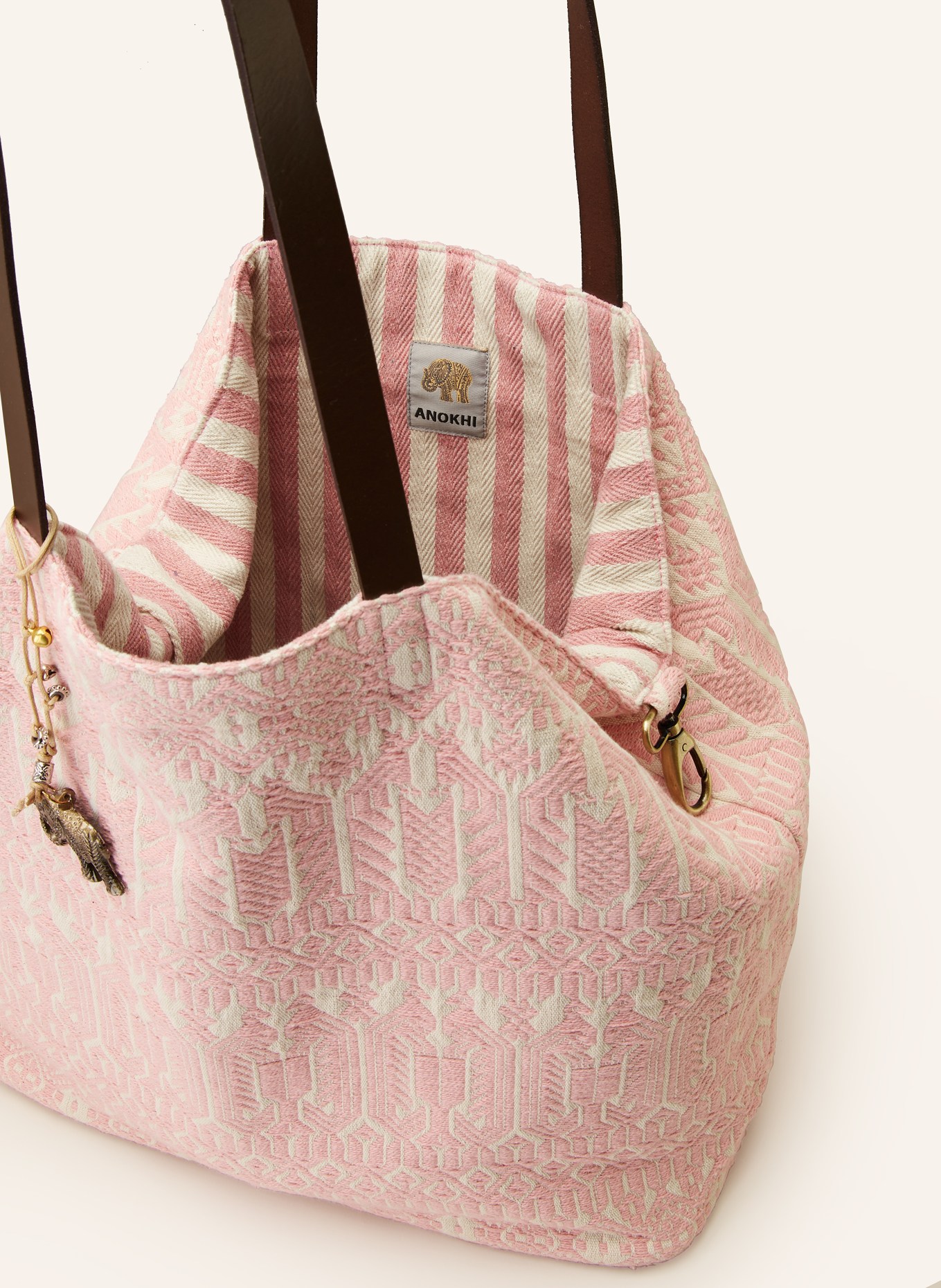 ANOKHI Reversible shopper with pouch, Color: PINK/ ECRU (Image 4)