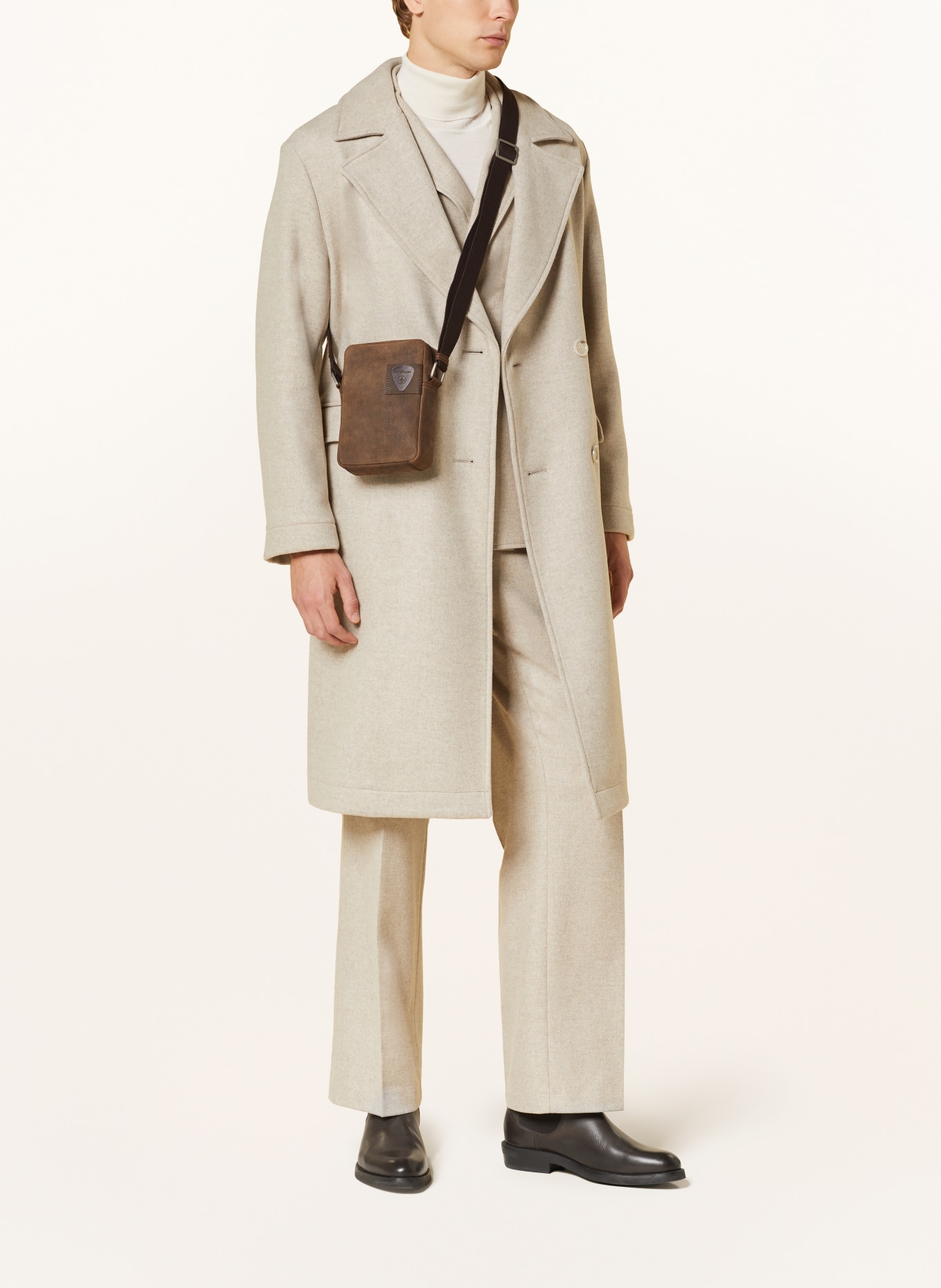 STRELLSON Umhängetasche RICHMOND CLINT: BRAUN / GRAU