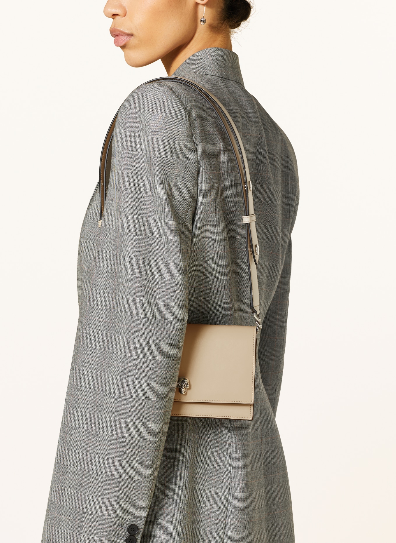 Alexander McQUEEN Shoulder bag SKULL SMALL, Color: CAMEL (Image 5)