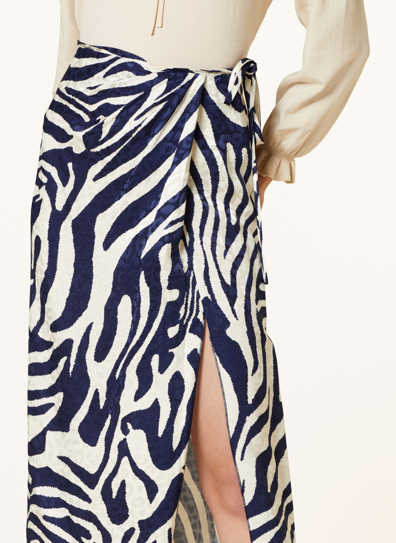 ESSENTIEL ANTWERP Skirt FLAVIA in wrap look, Color: DARK BLUE/ WHITE (Image 4)