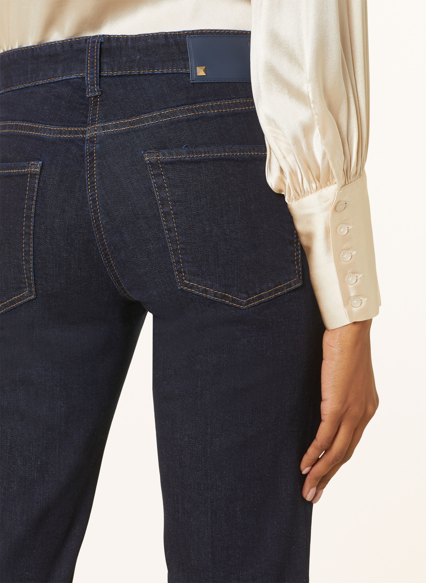CAMBIO Flared Jeans PARIS, Farbe: 5006 modern rinsed (Bild 4)