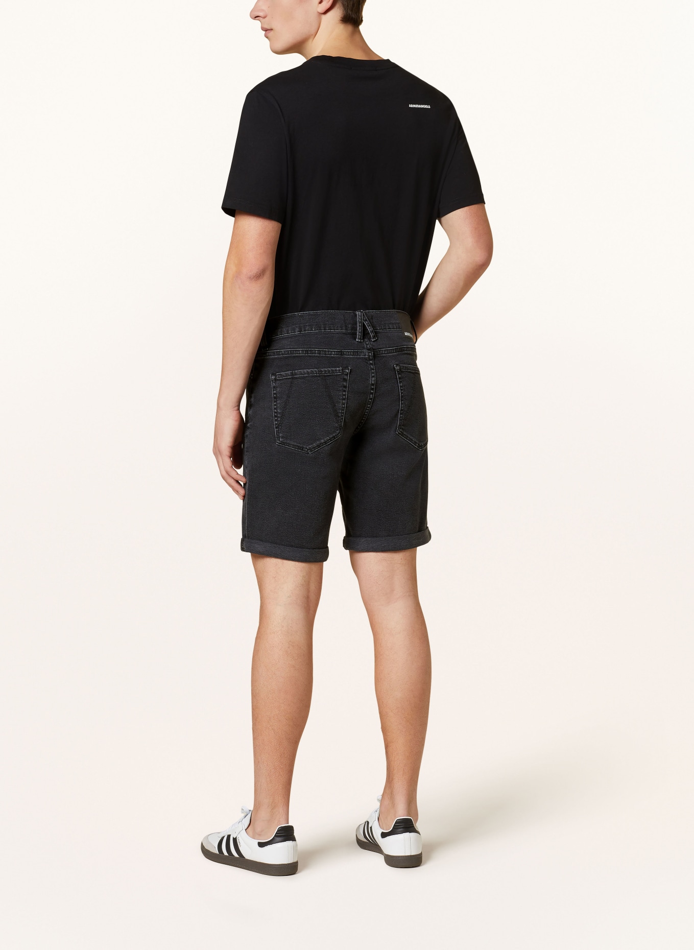 ARMEDANGELS Denim shorts NAAILO slim fit, Color: 2438 black washed authentic (Image 3)