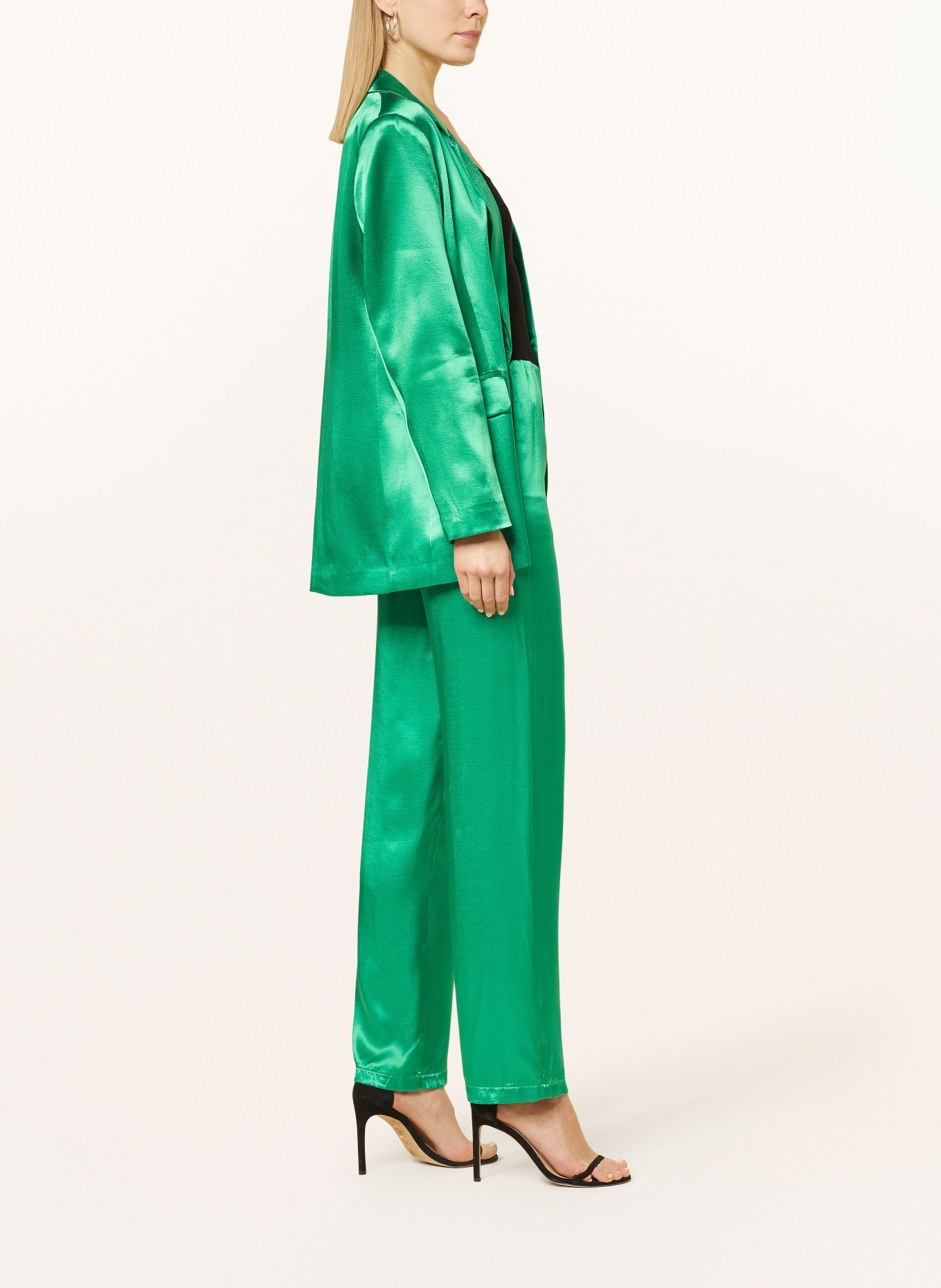 miss goodlife Wide leg trousers in satin, Color: GREEN (Image 4)