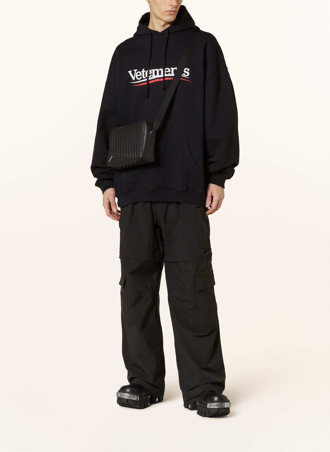 VETEMENTS Oversized hoodie, Color: BLACK/ WHITE/ RED (Image 2)