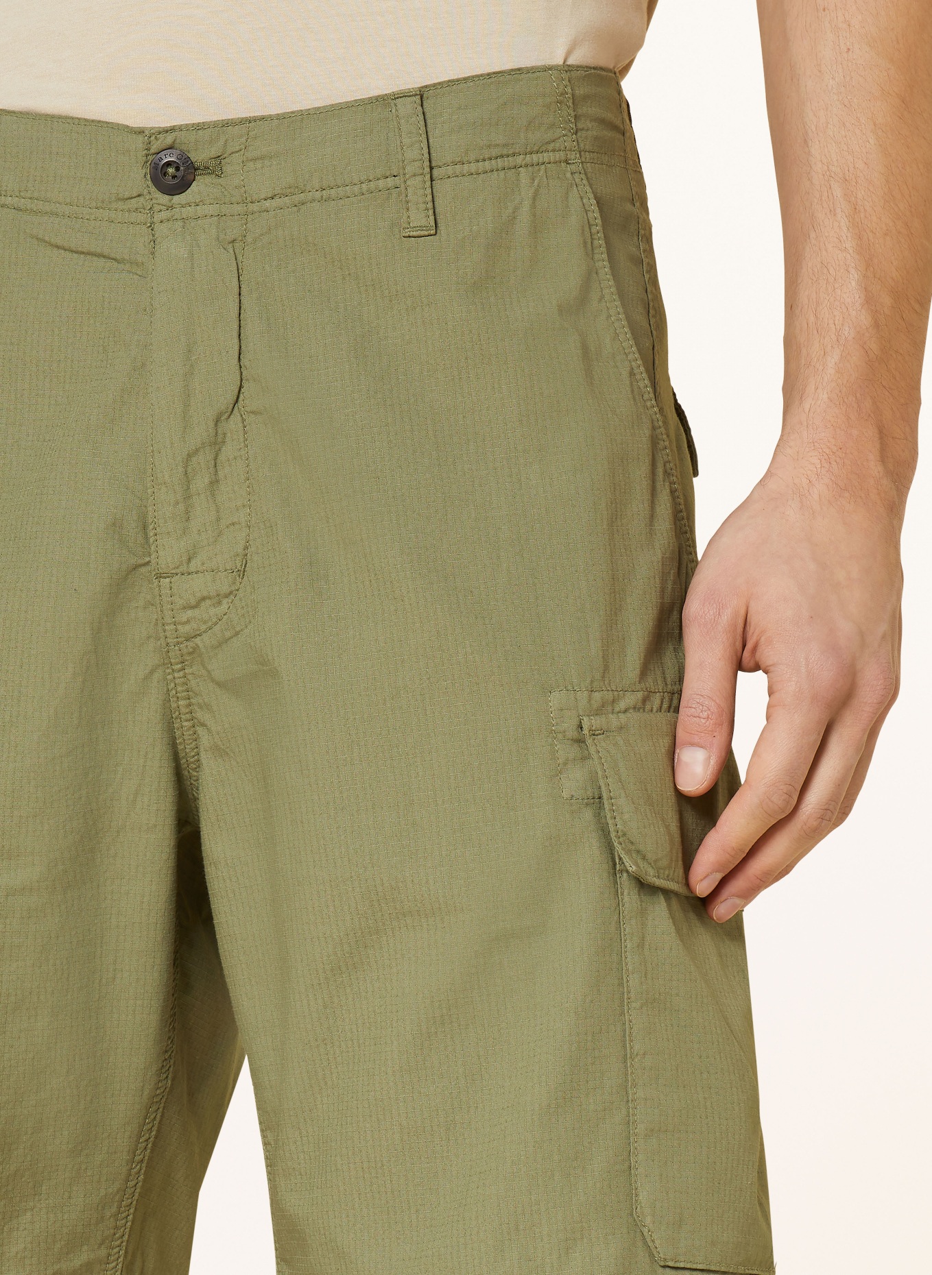 Marc O'Polo Cargoshorts ERKSJÖ Relaxed Fit, Farbe: OLIV (Bild 6)