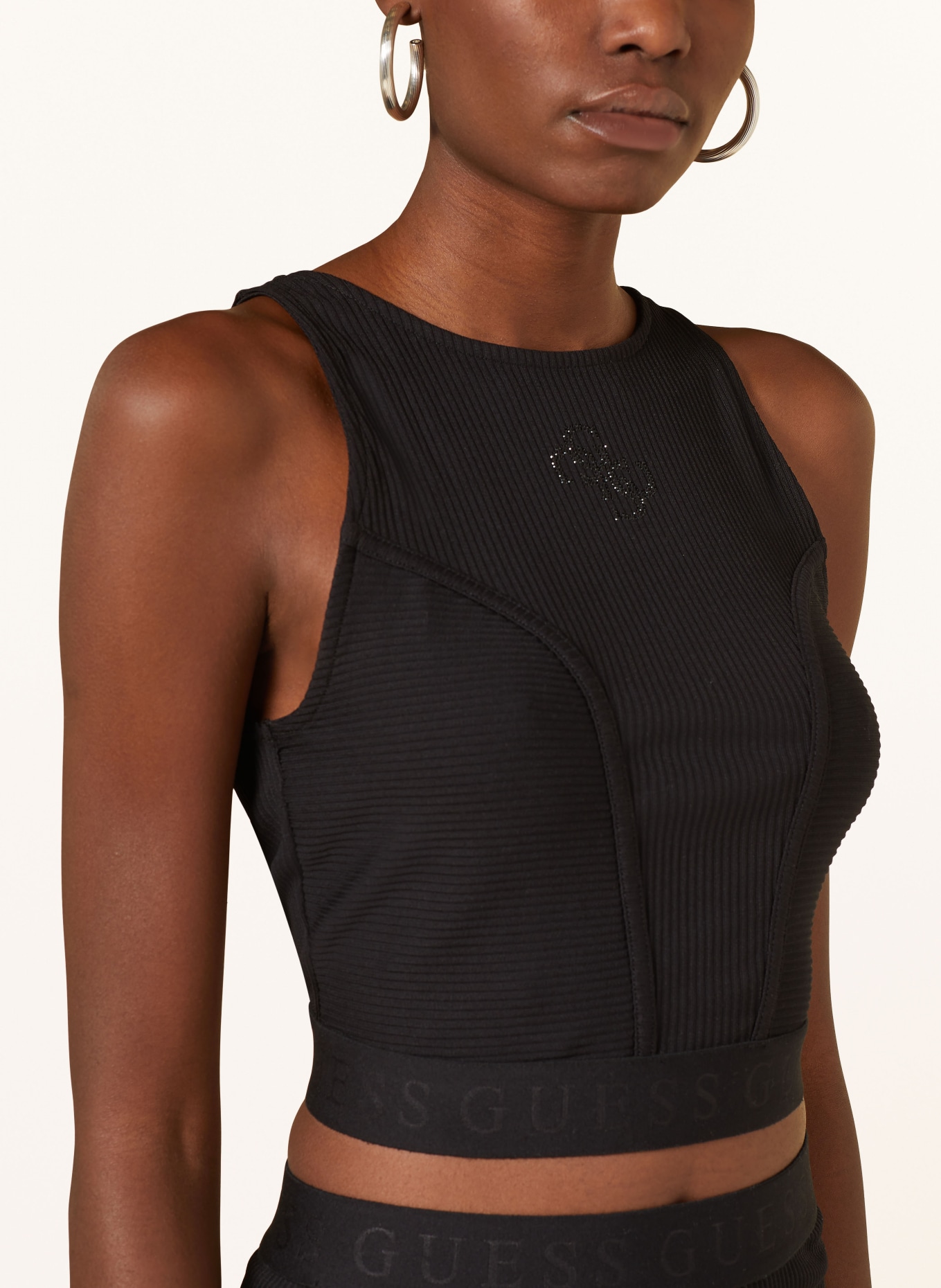 GUESS Cropped top EMI met sierstenen: ZWART