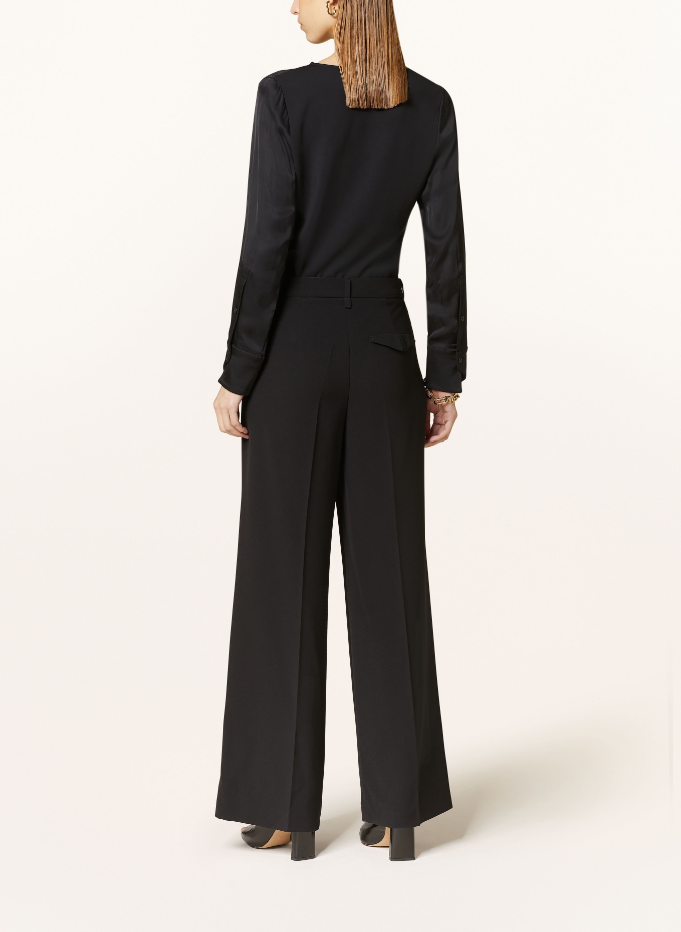 BOSS Body EFICA: SCHWARZ