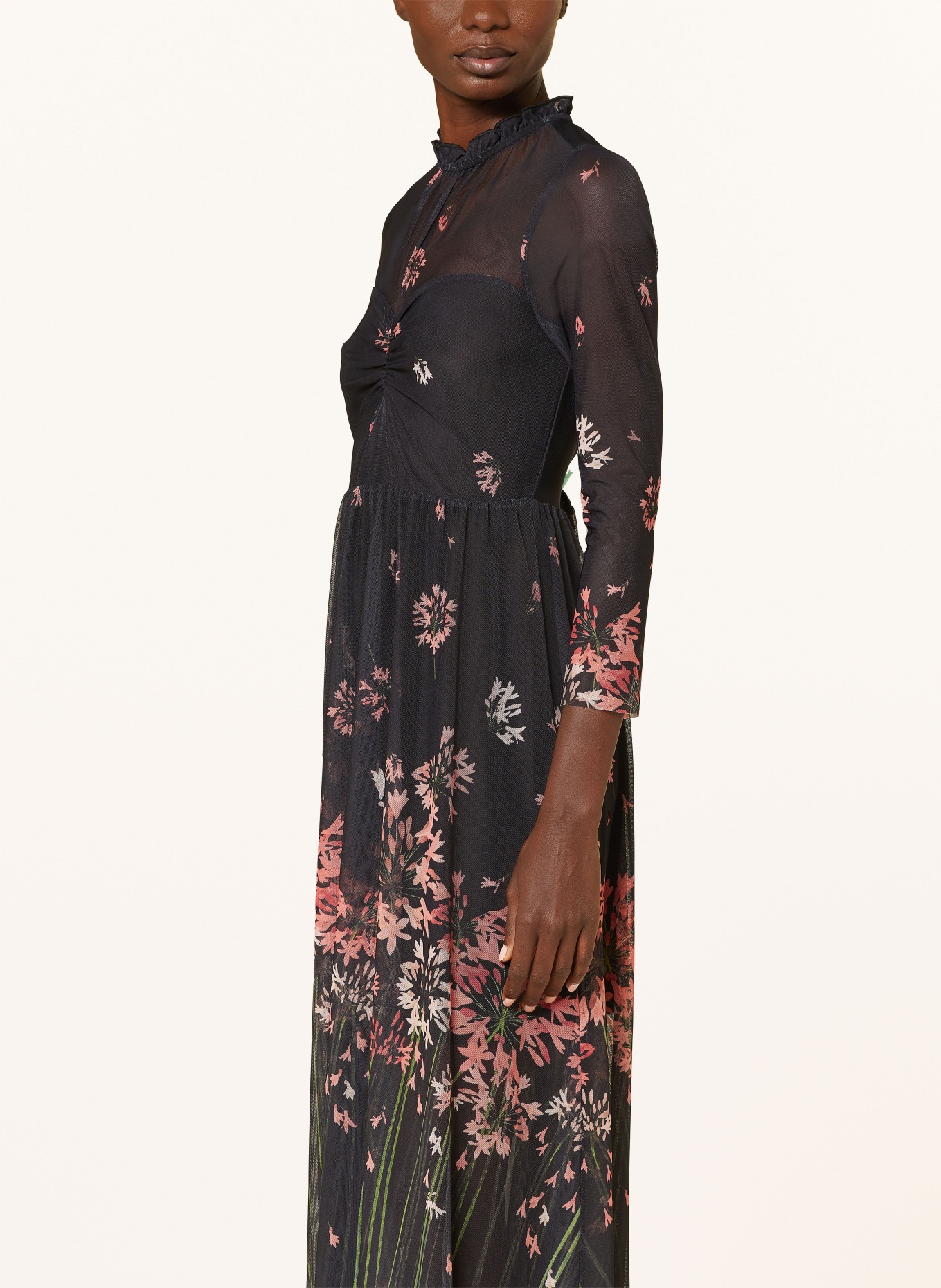 TED BAKER Mesh-Kleid SUSENAA mit 3/4-Arm, Farbe: SCHWARZ/ GRÜN/ ROT (Bild 4)