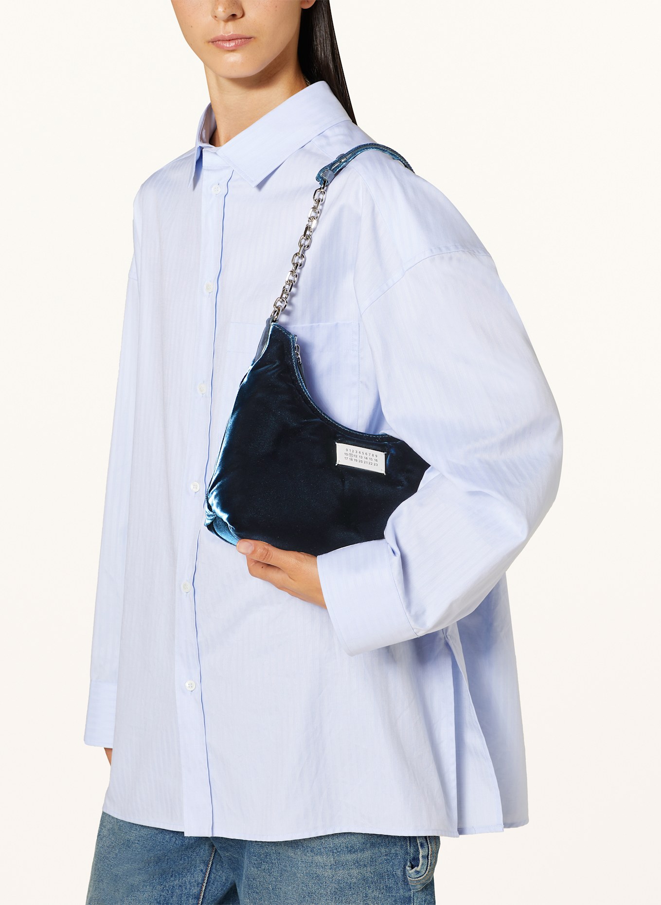 Uo satin & chain shoulder bag 2025