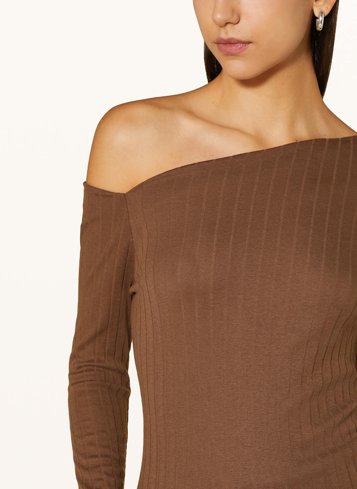 CLOSED Longsleeve: BRAUN